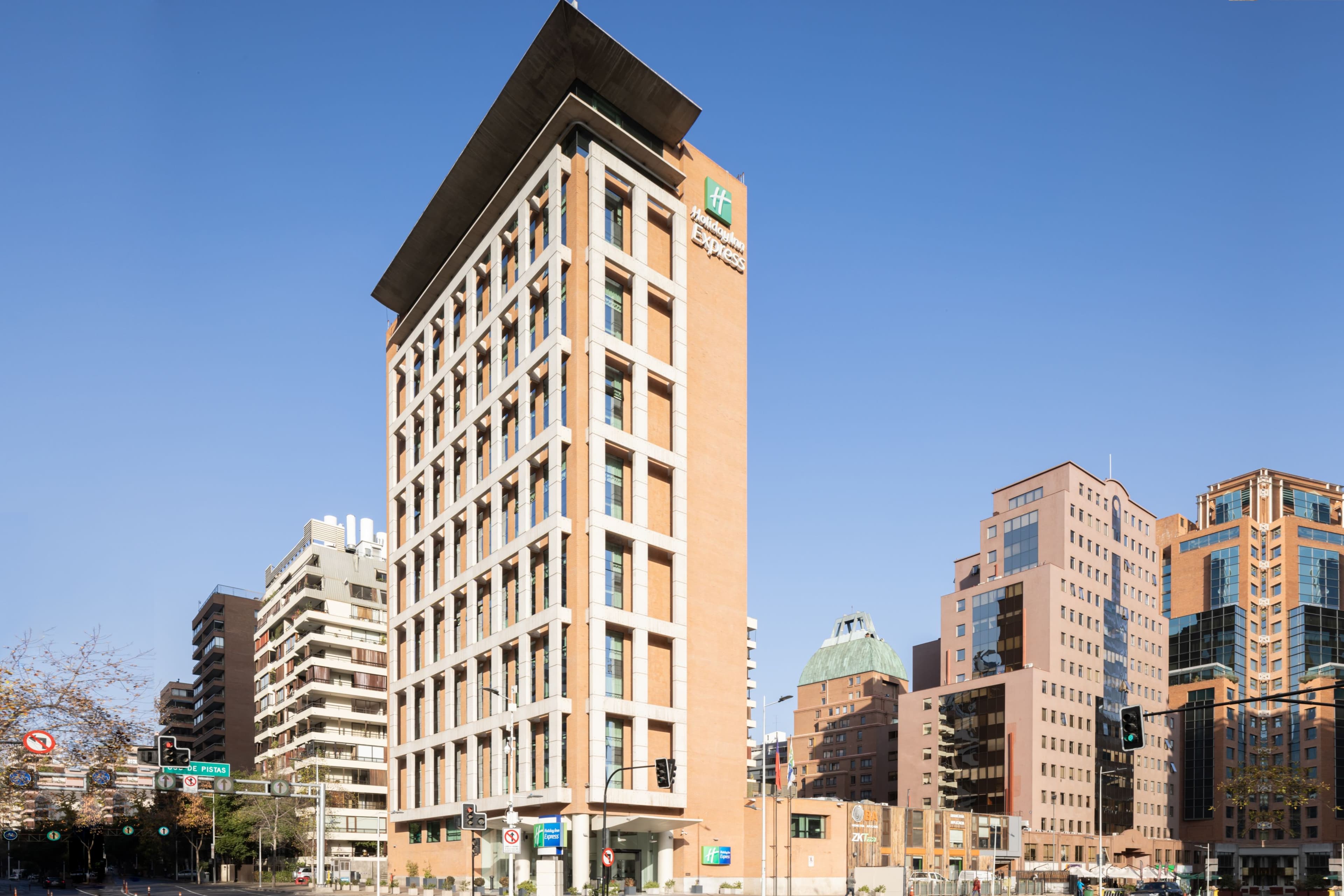 Holiday Inn Express Santiago Las Condes - Image 1