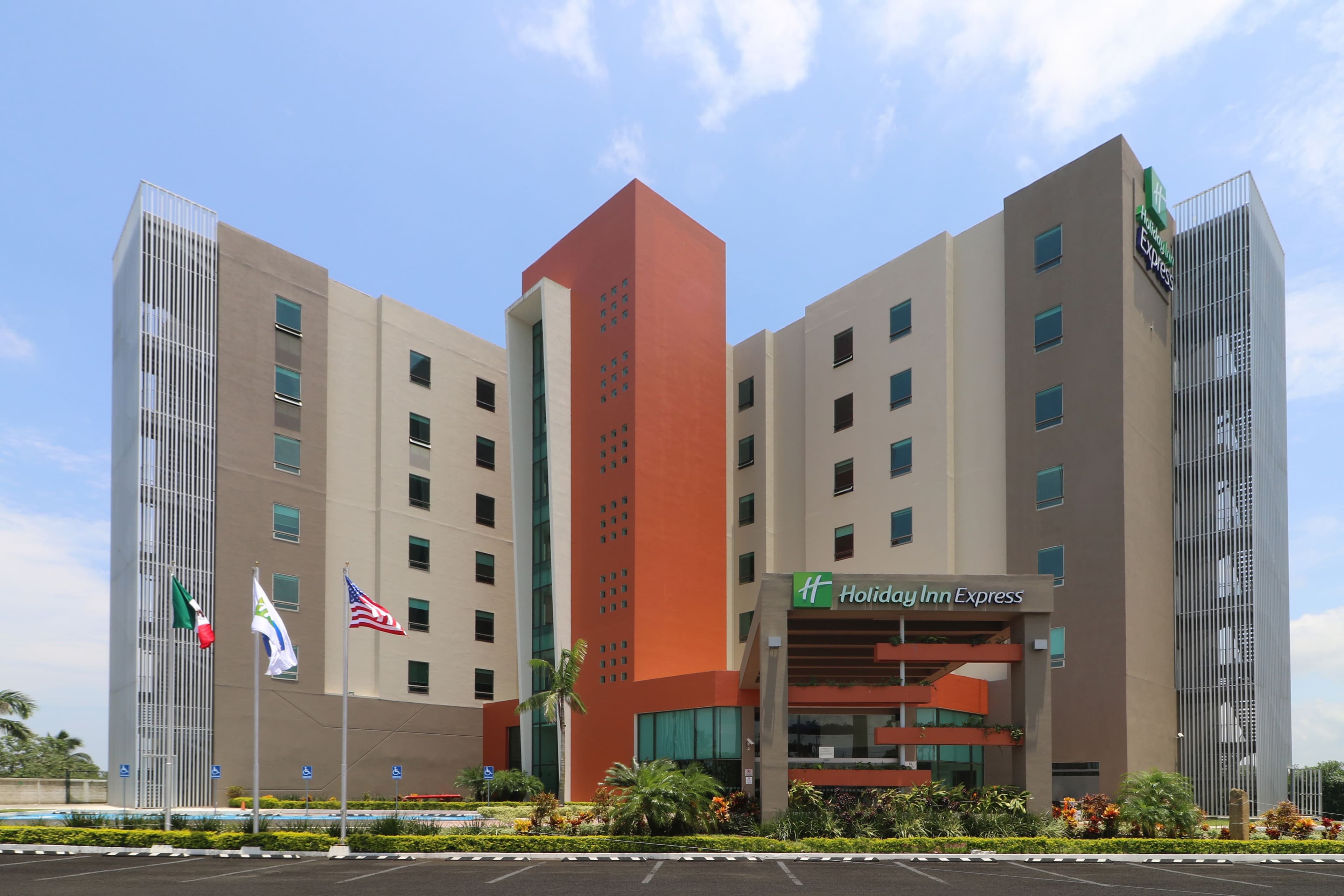 Holiday Inn Express Tuxpan - Image 1