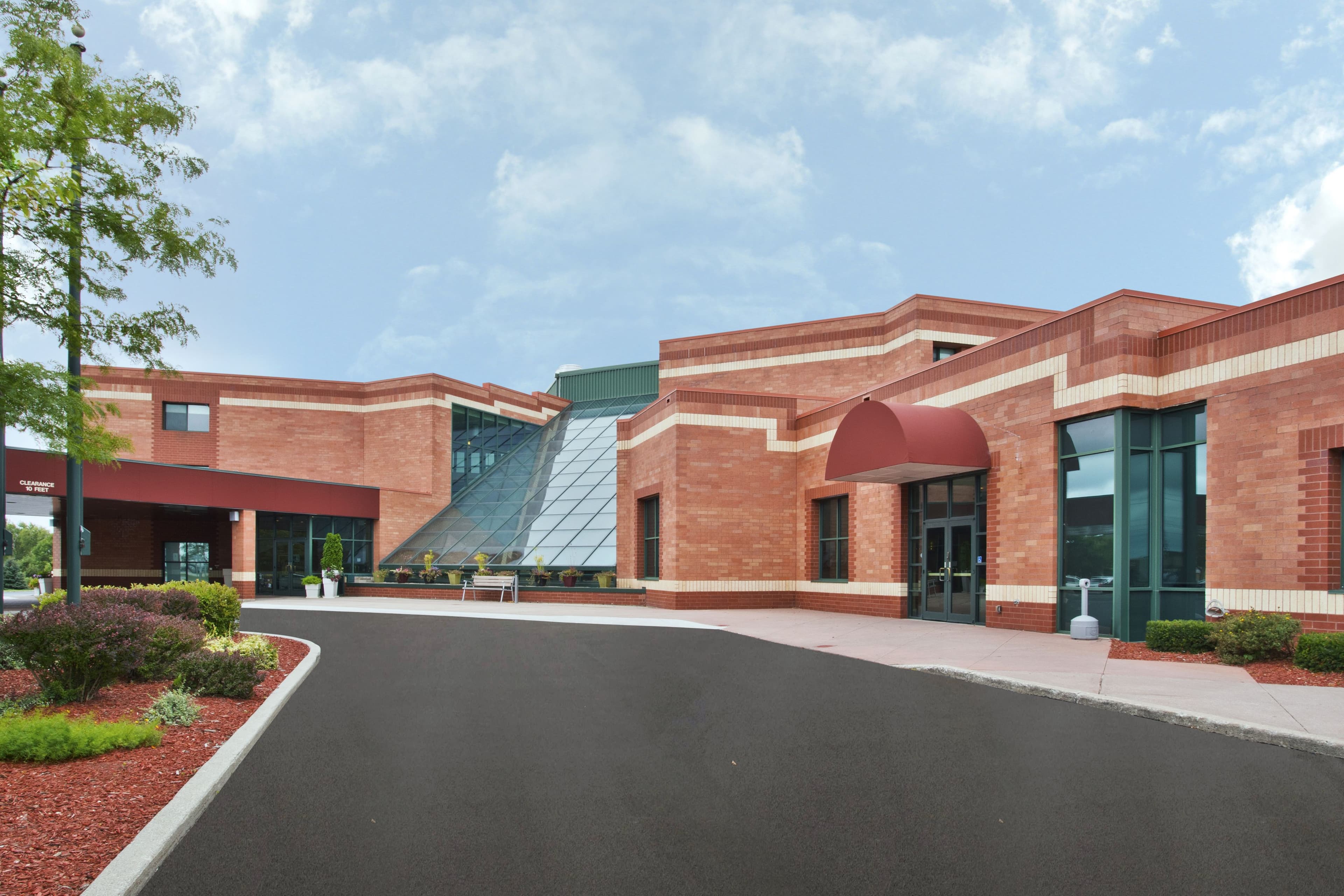 Holiday Inn Manitowoc - Image 1
