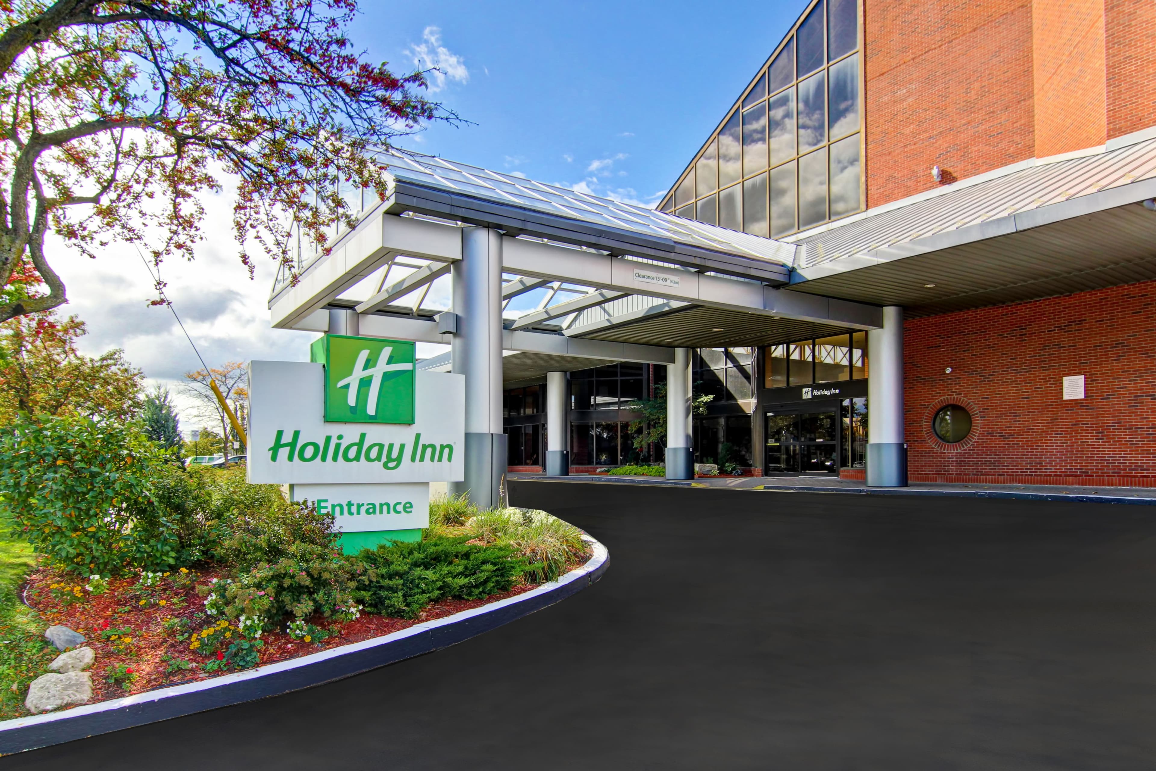 Holiday Inn Oakville (Centre) - Image 1