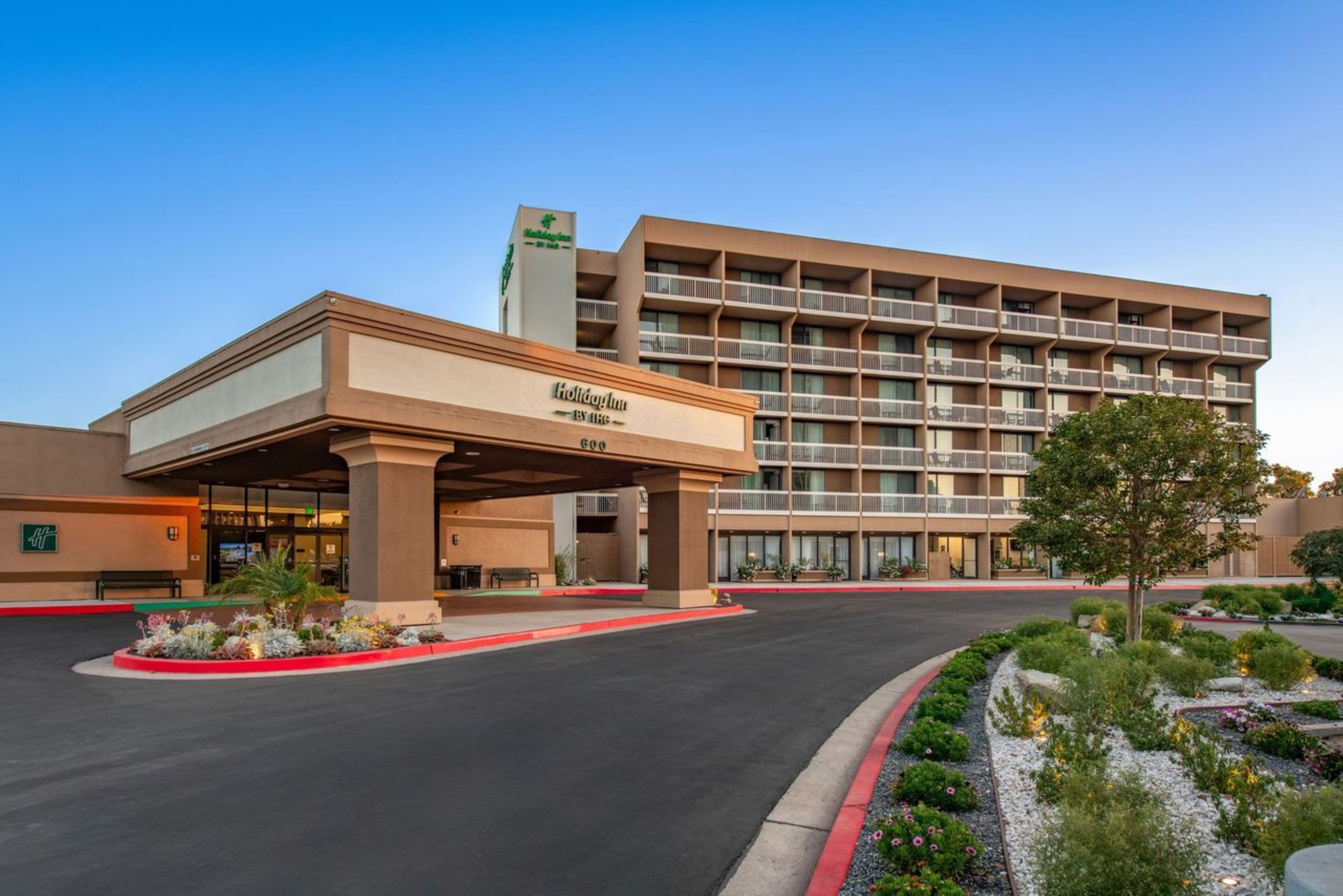 Holiday Inn Oxnard - Ventura - Image 1