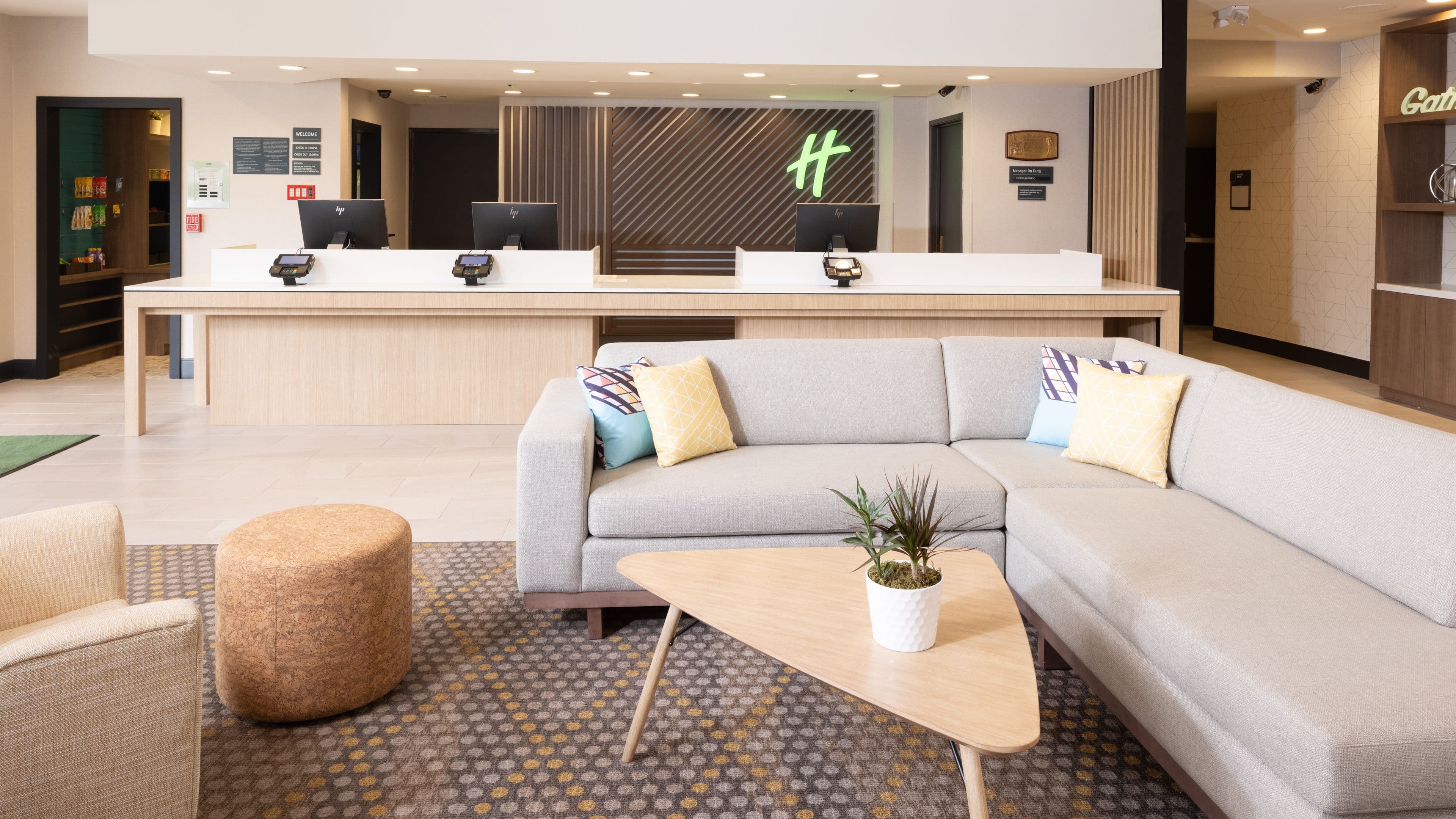 Holiday Inn Santa Ana-Orange Co. Arpt - Image 1