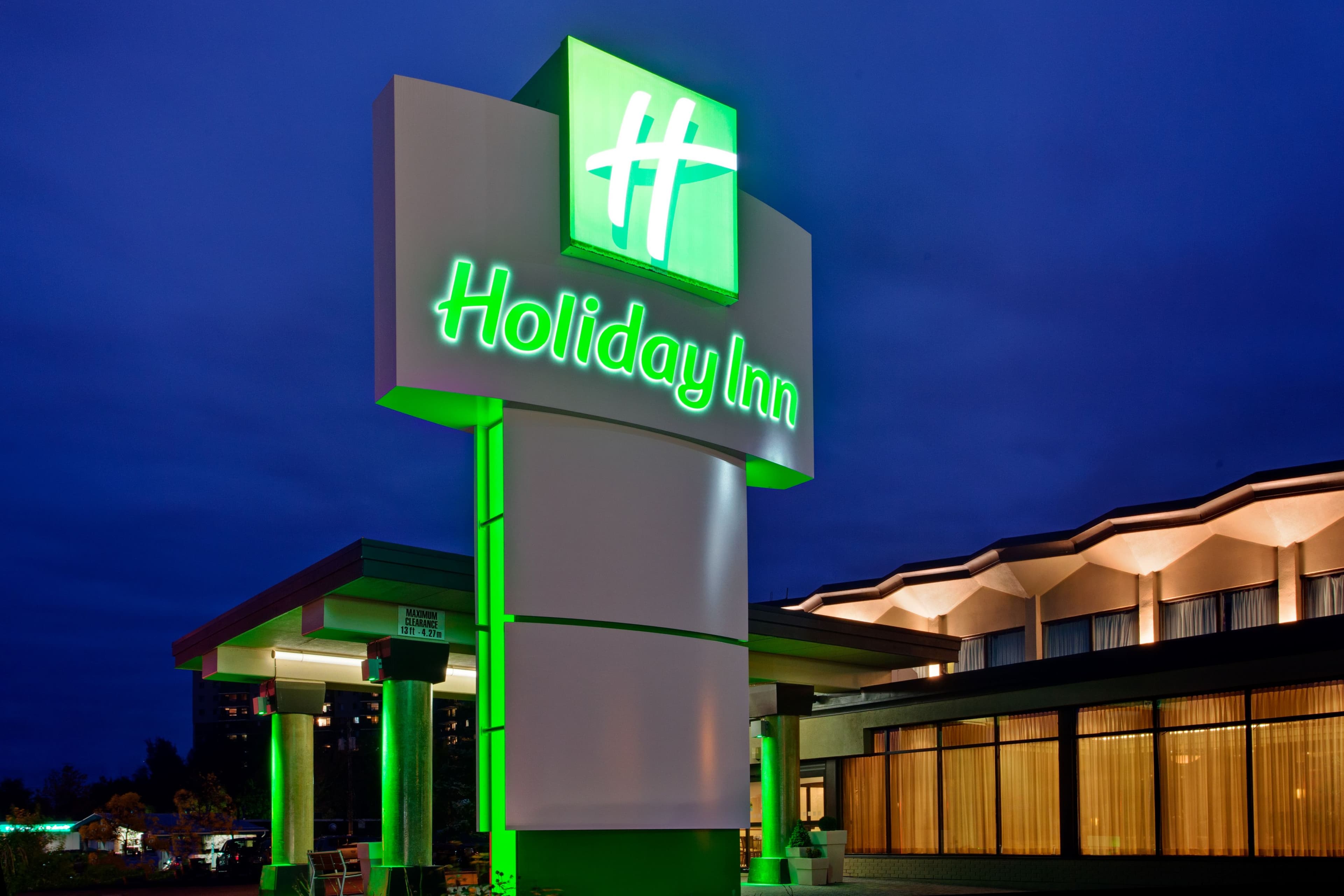 Holiday Inn Sudbury - Image 1
