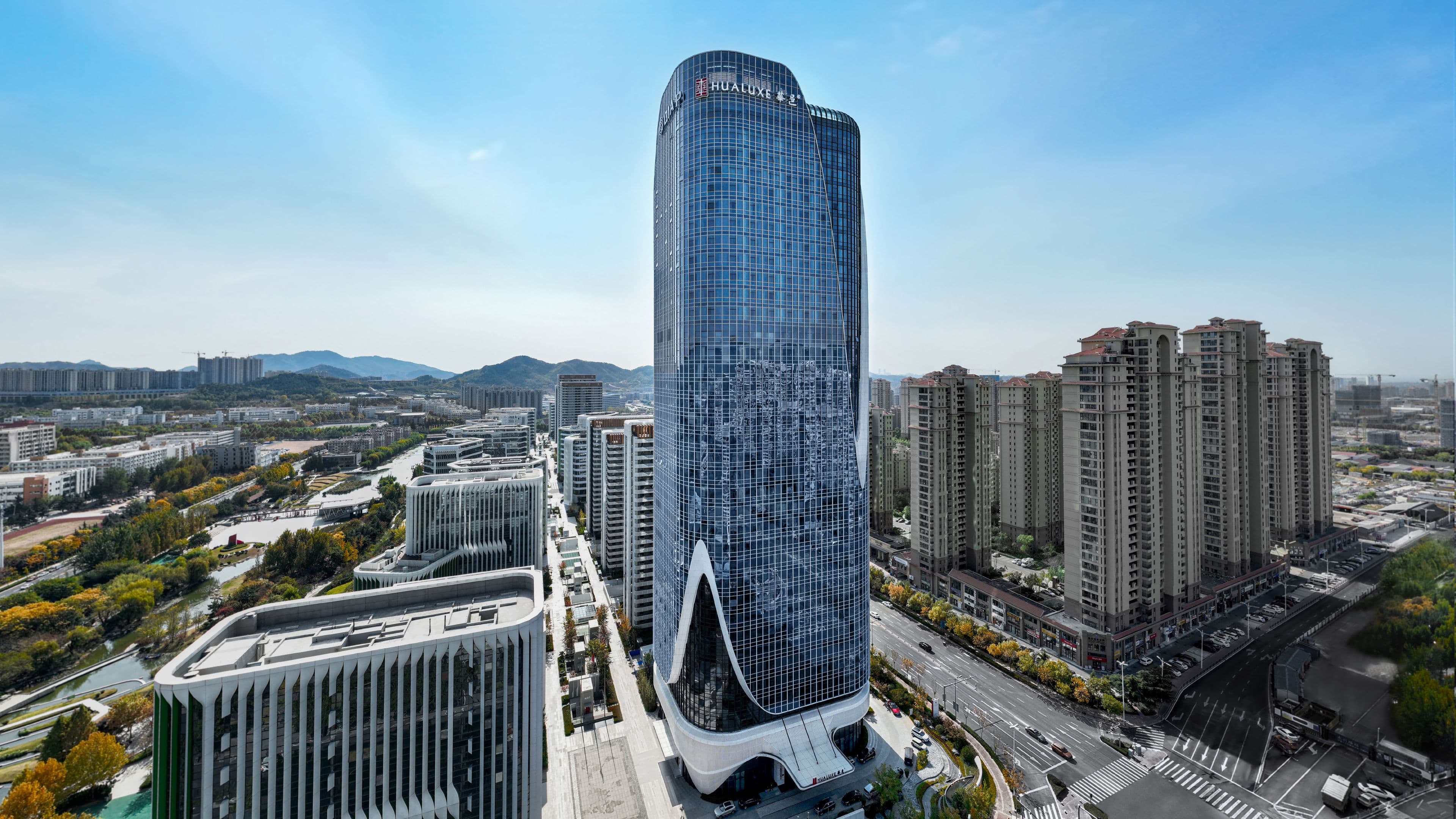 HUALUXE Qingdao Licang - Image 1