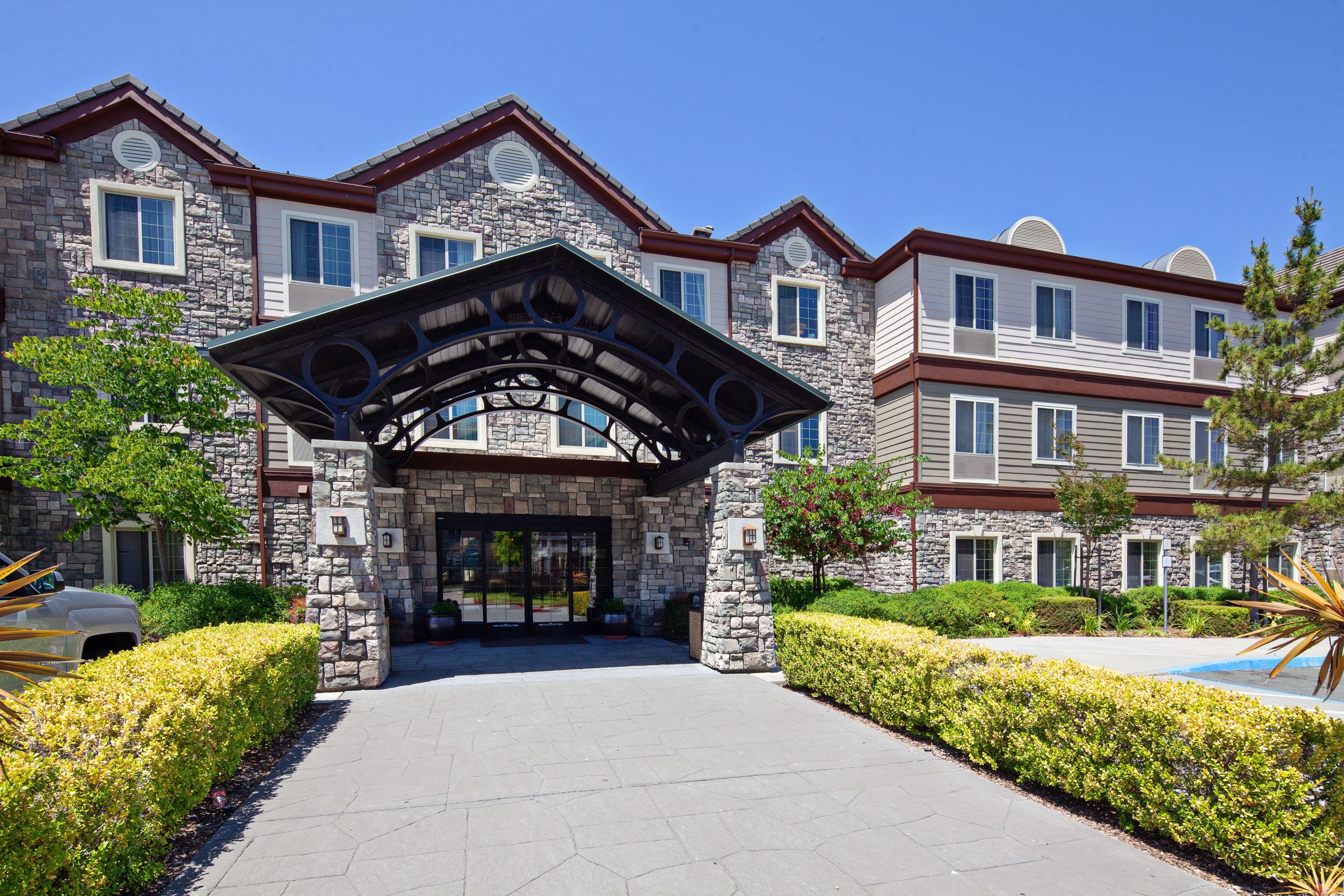 Staybridge Suites Fairfield Napa Valley Area - Image 1