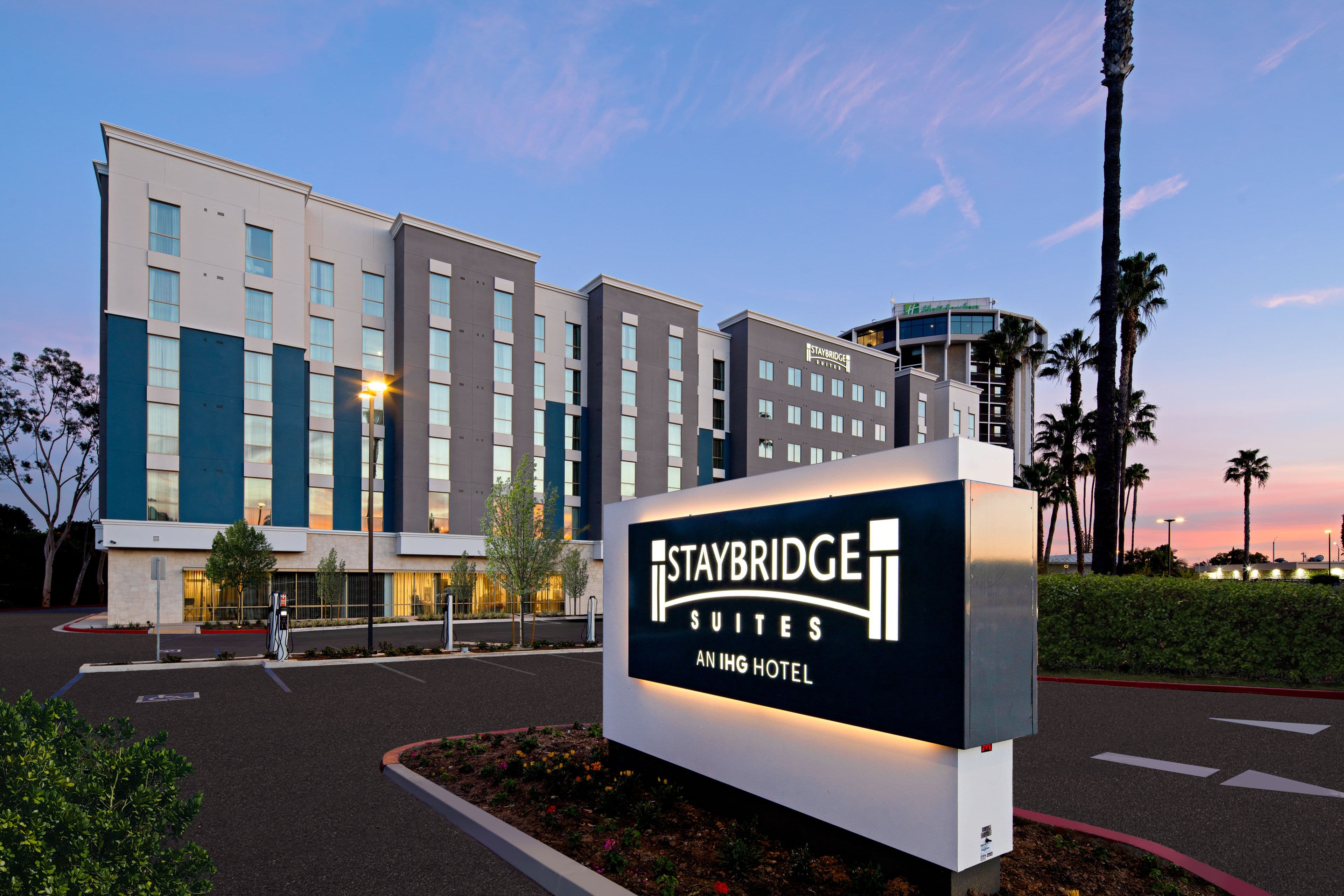 Staybridge Suites Long Beach Airport - Image 1