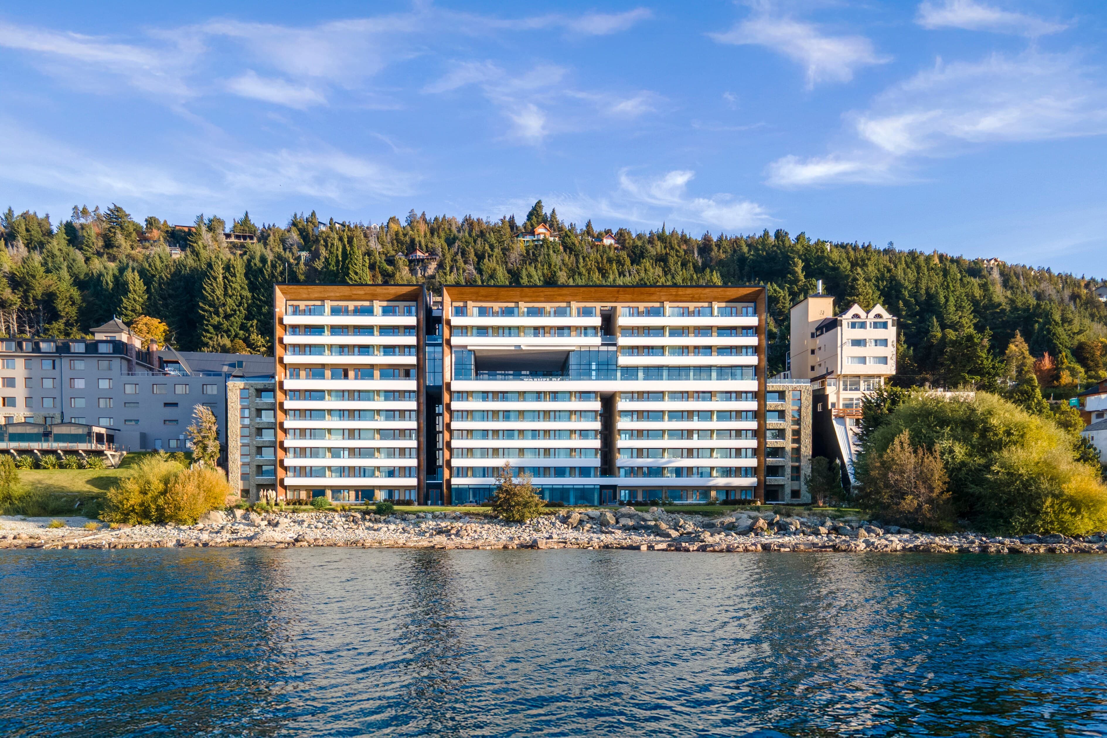 Radisson Blu Bariloche - Image 1