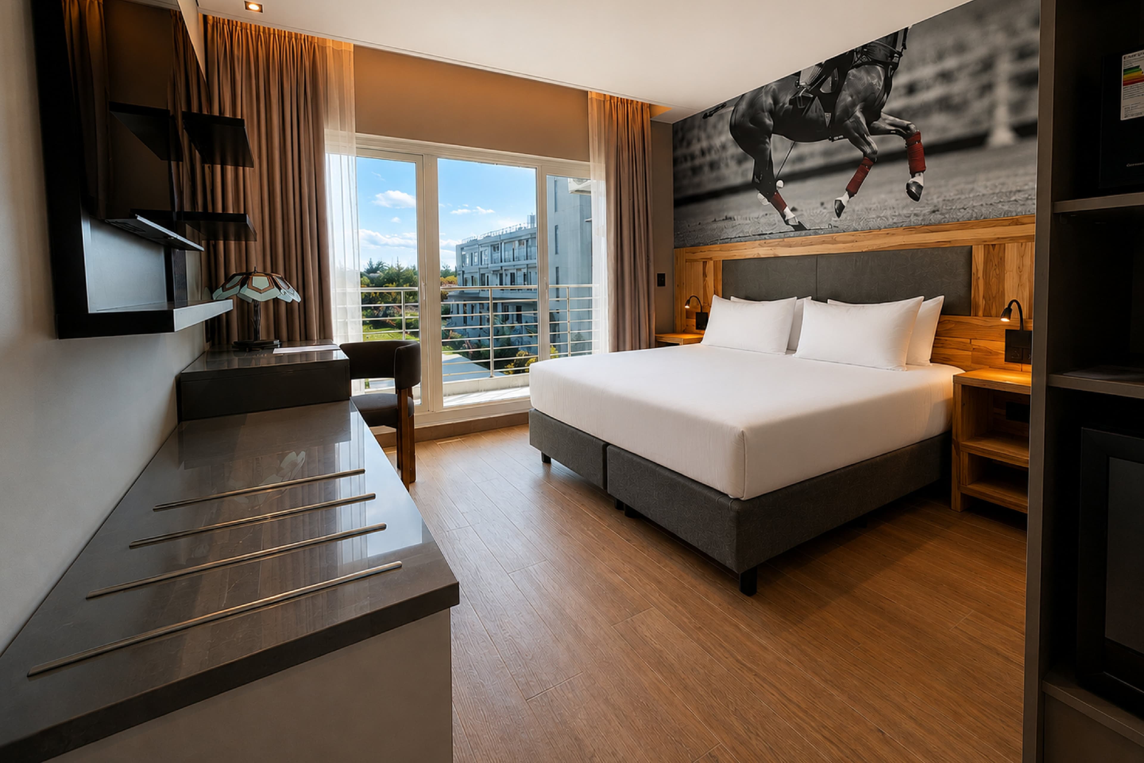 Radisson Red Funes — 13