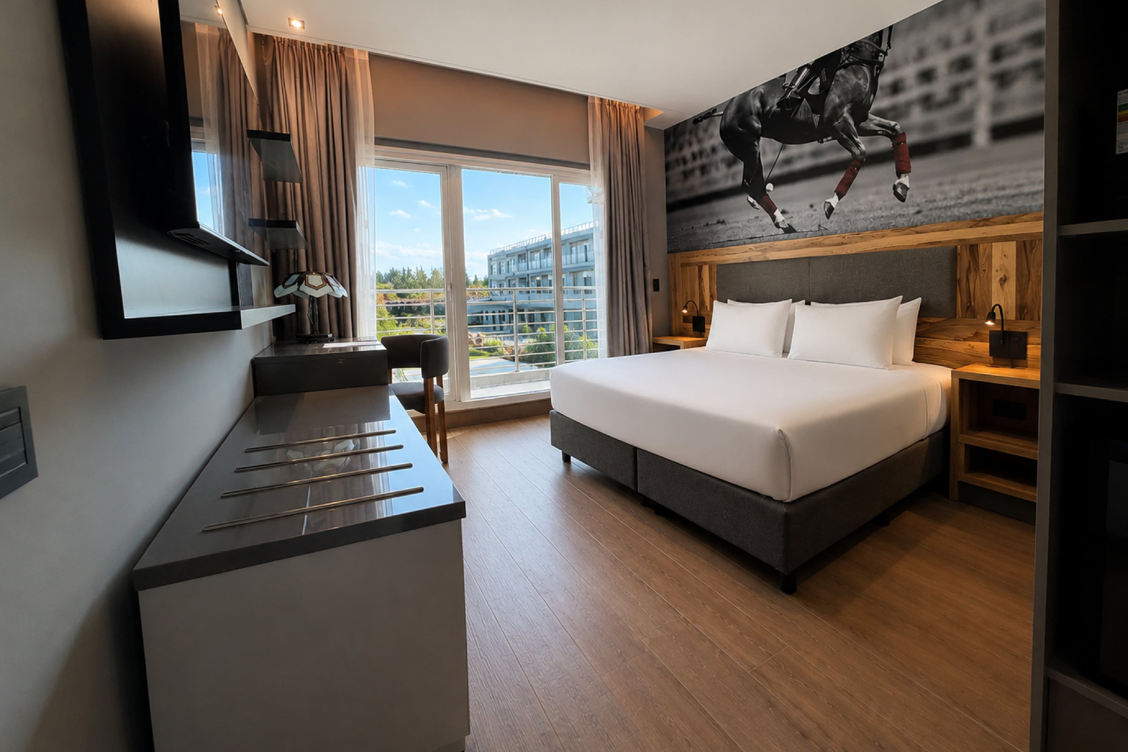 Radisson Red Funes — 14