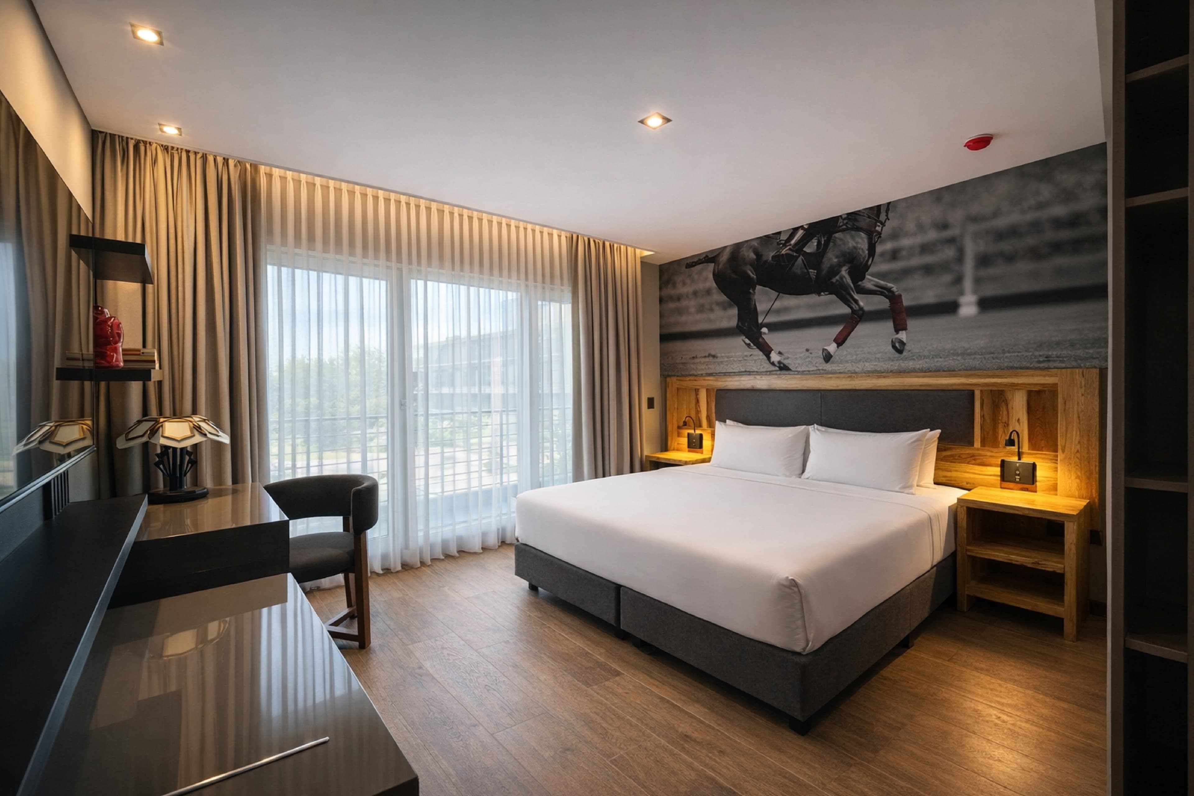 Radisson Red Funes — 10