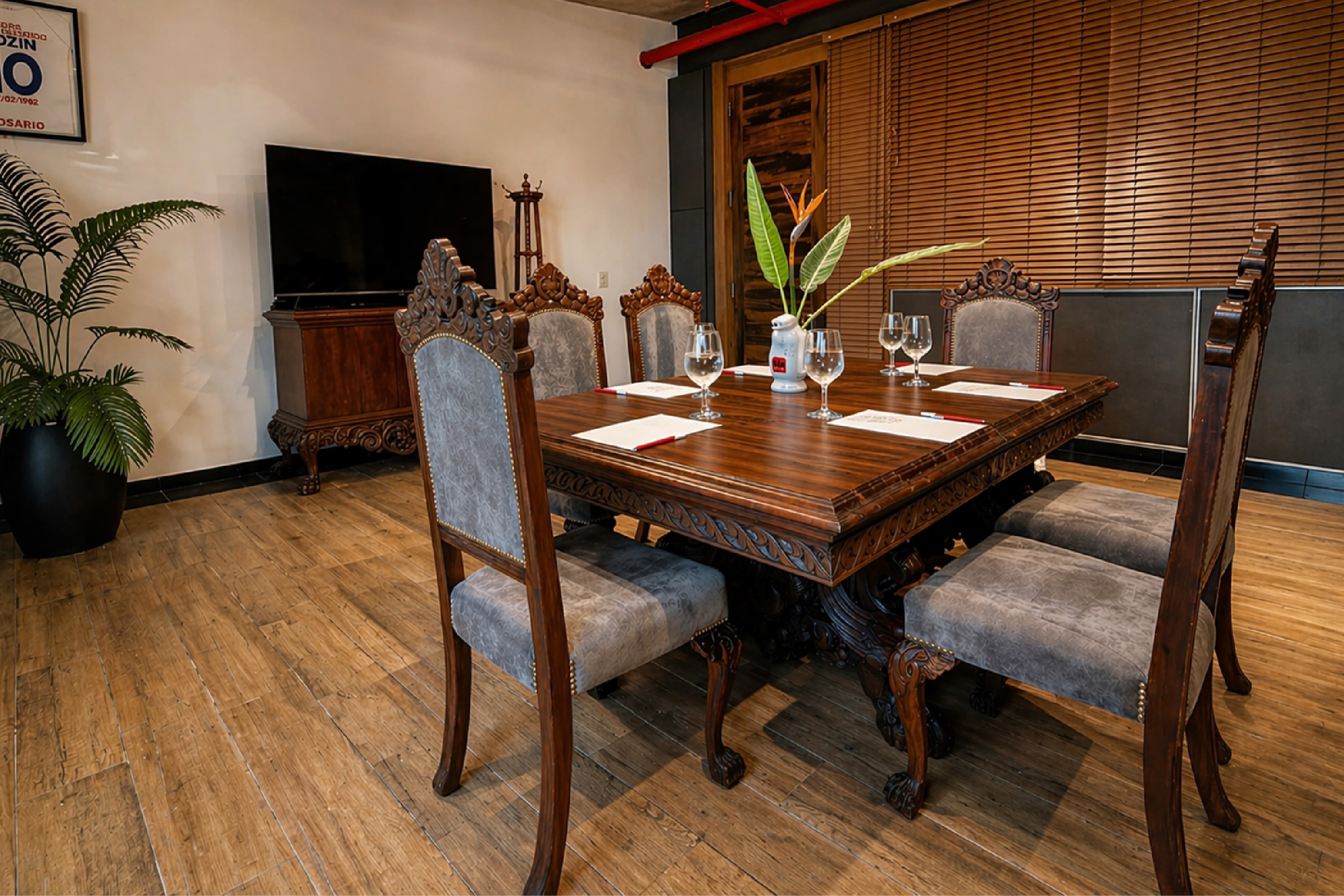 Radisson Red Funes — 13