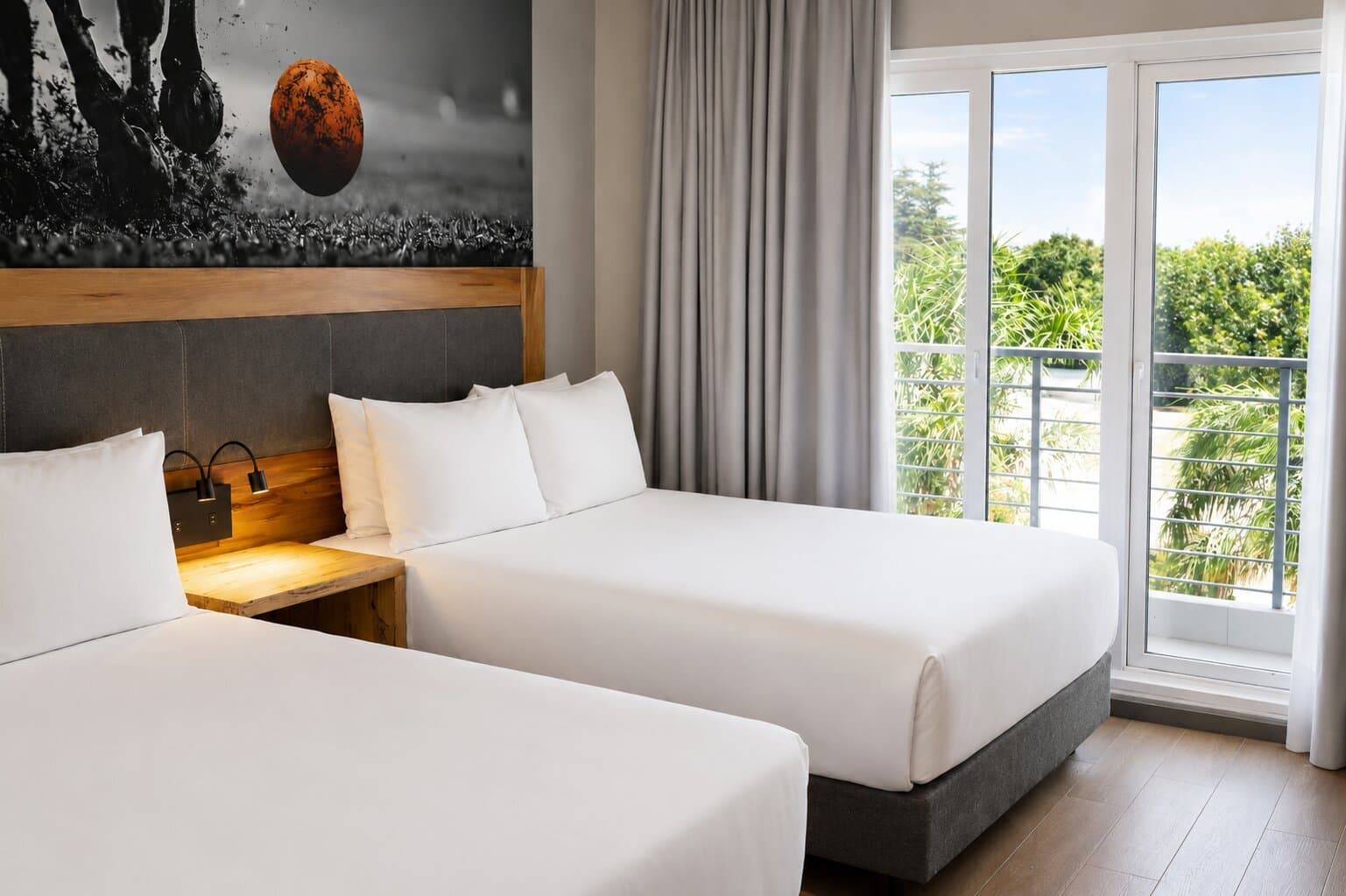 Radisson Red Funes — 25
