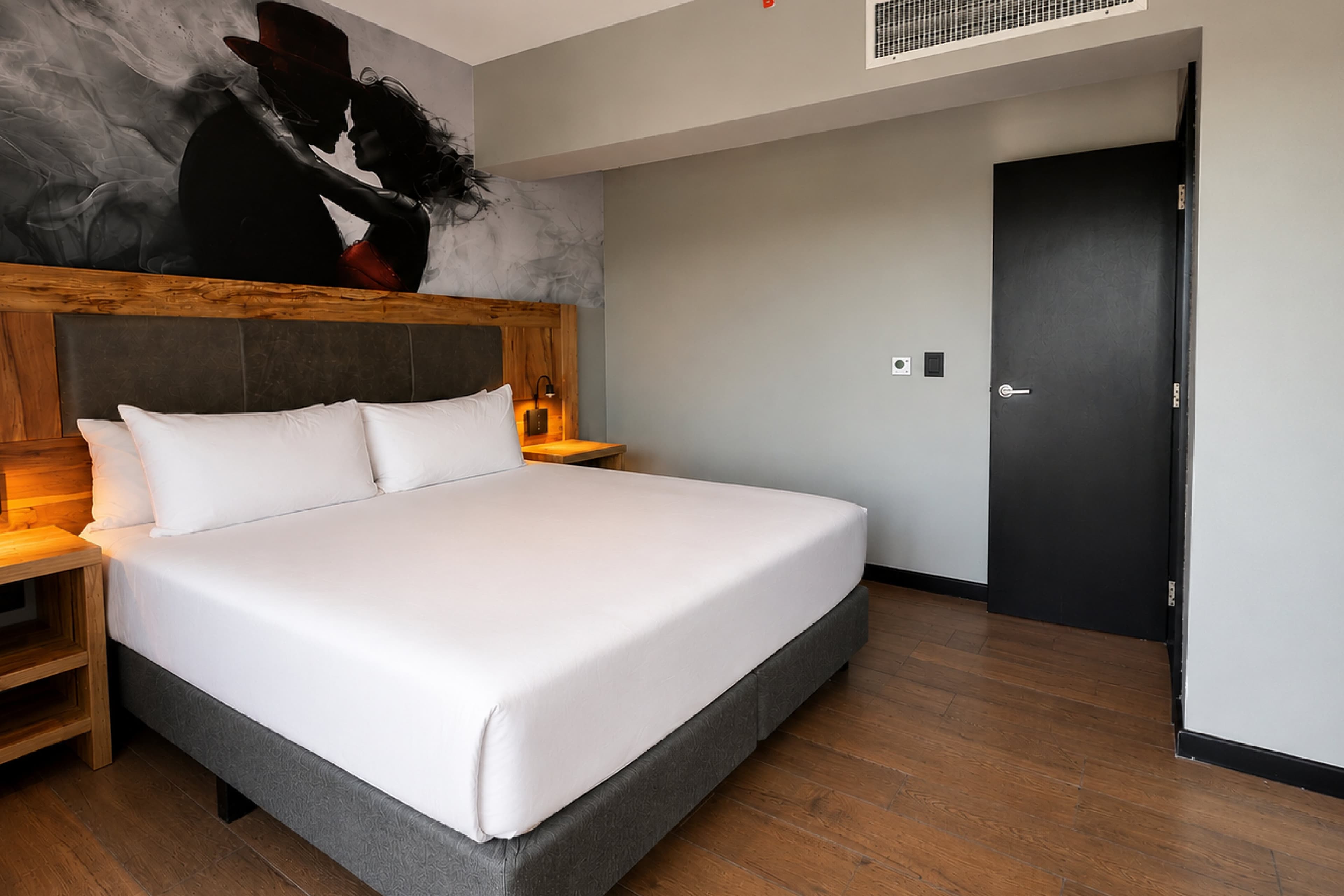 Radisson Red Funes — 30