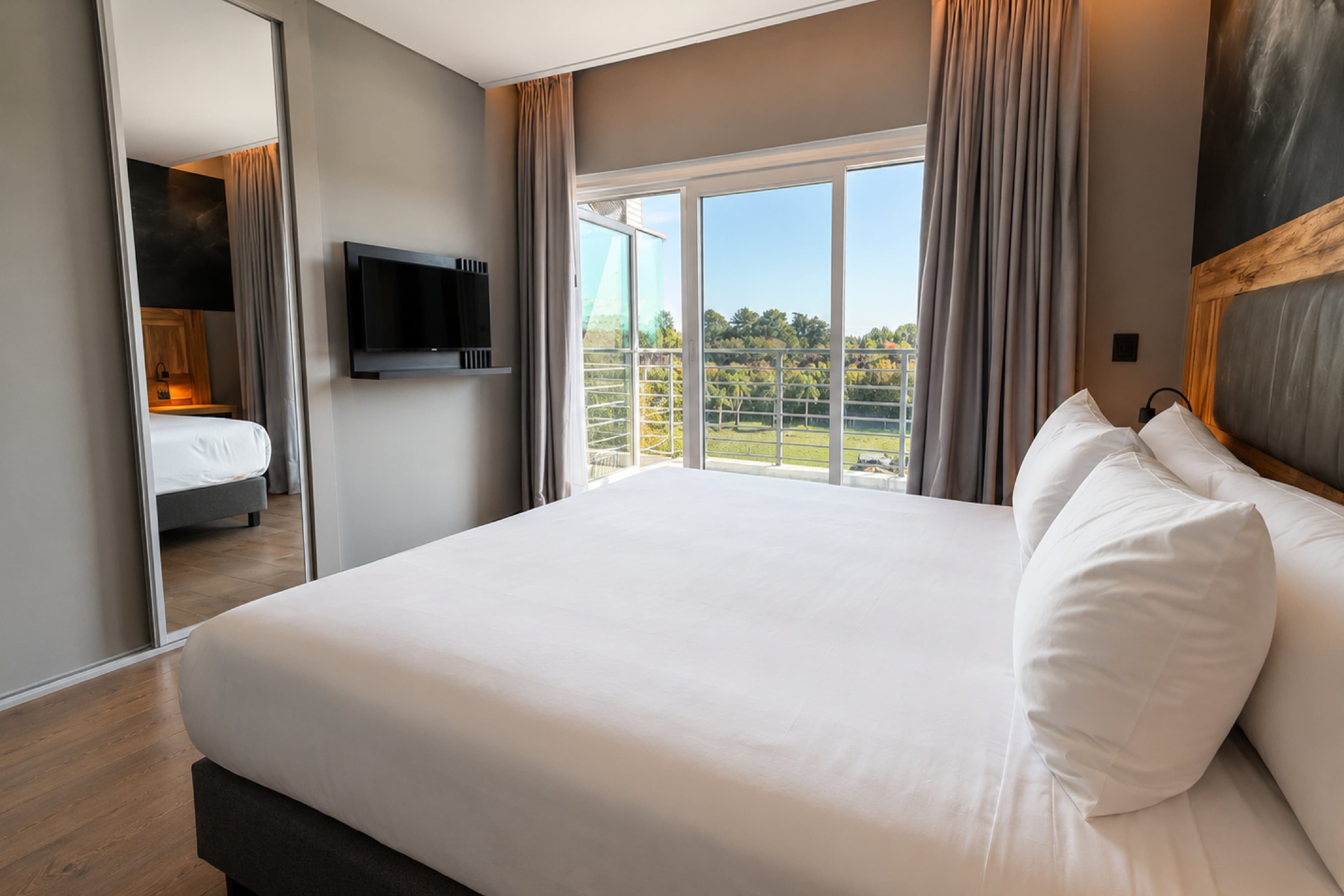 Radisson Red Funes — 32