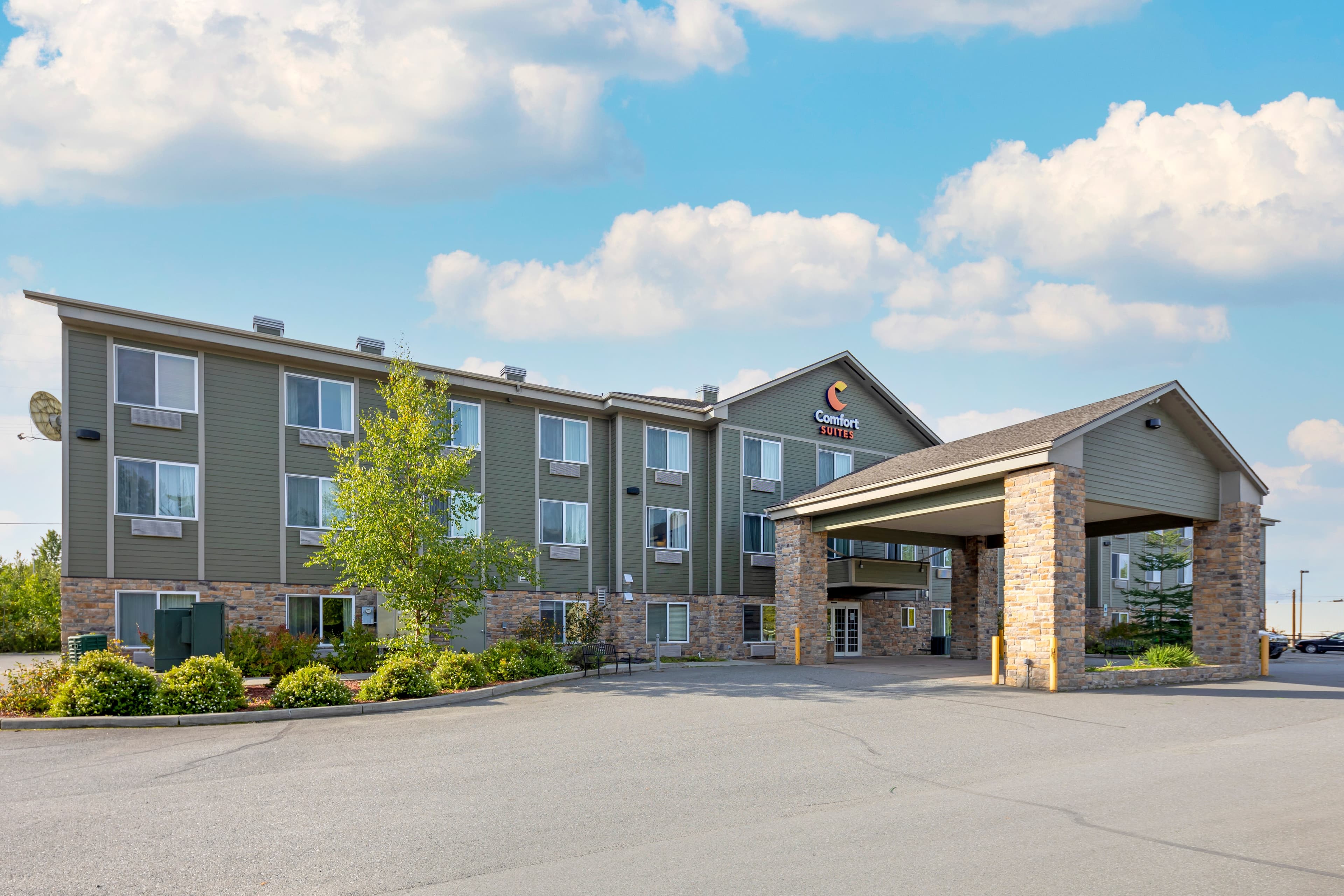 Comfort Suites Anchorage International Airport - Image 1