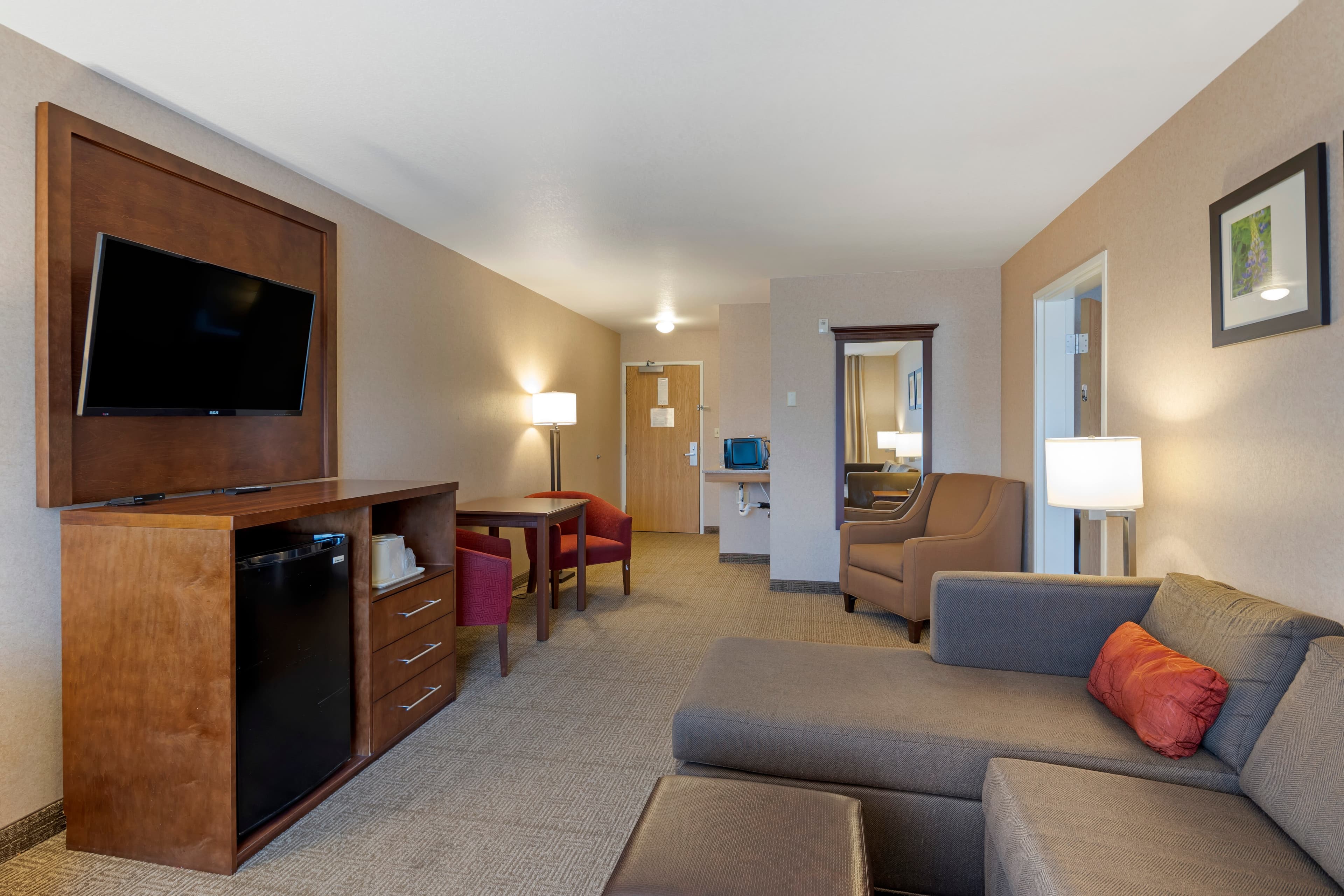 Comfort Suites Anchorage International Airport — 18
