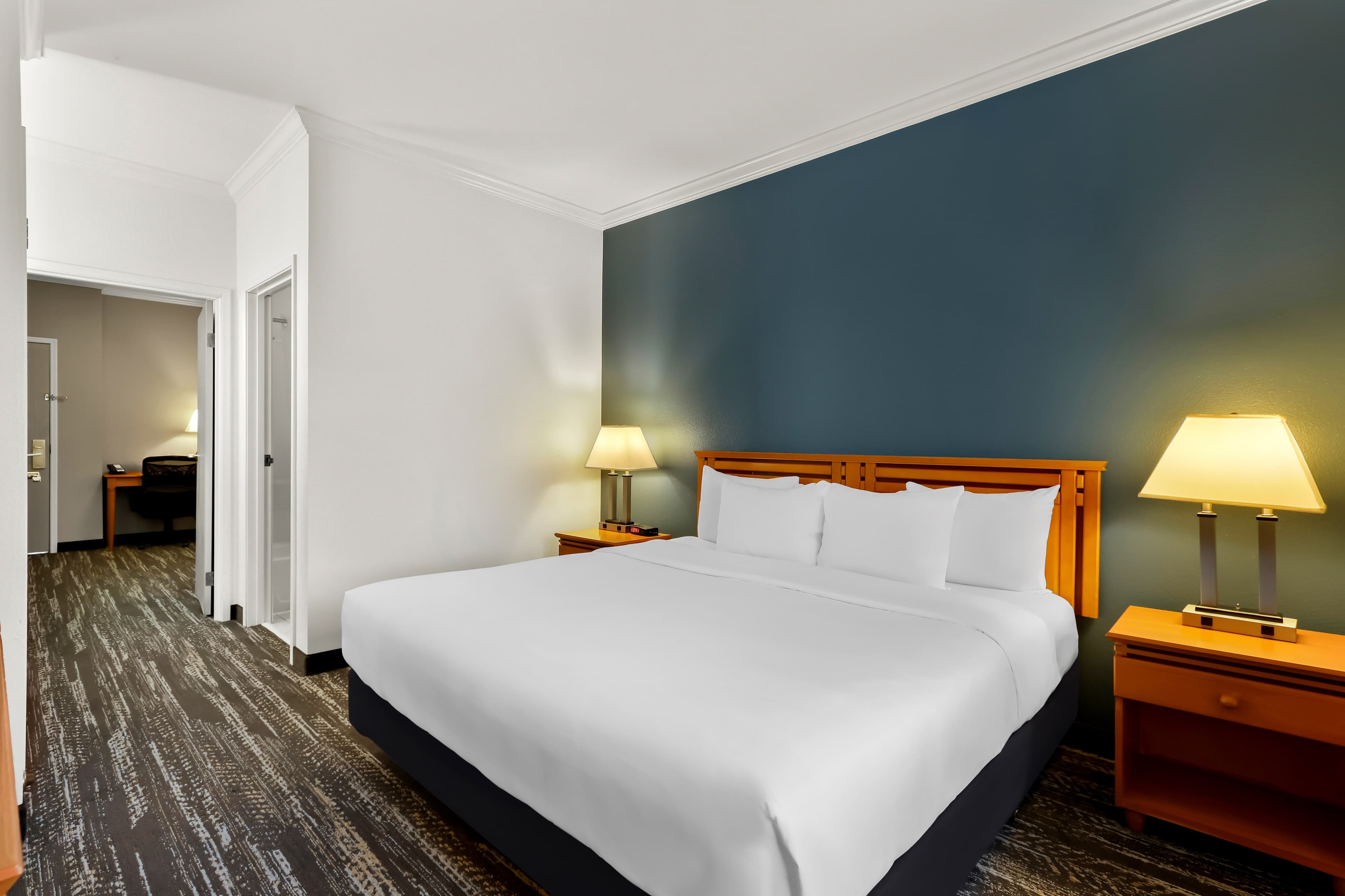 Clarion Suites Anchorage Downtown — 6