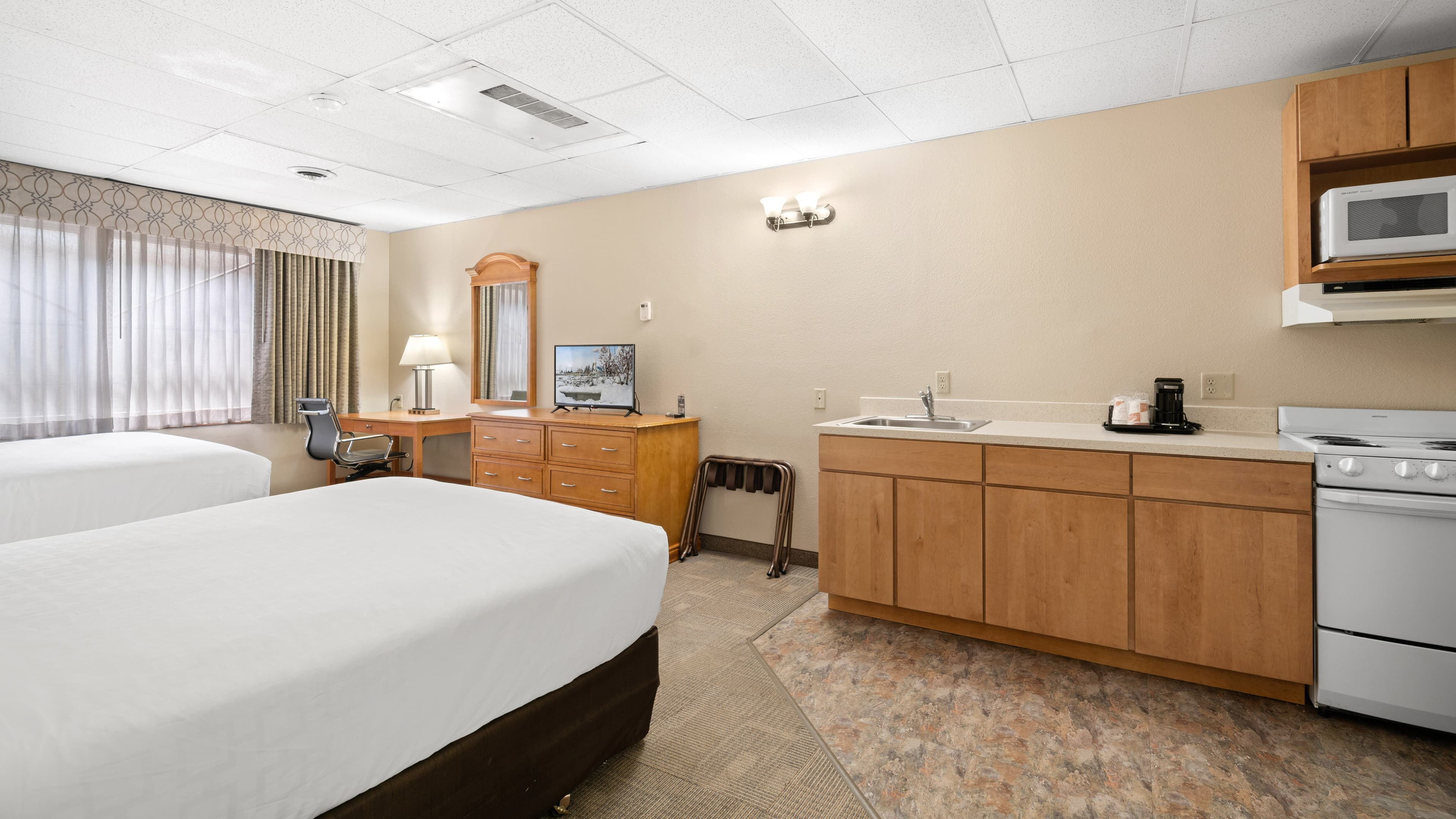 Clarion Hotel & Suites Fairbanks near Ft. Wainwright — 9