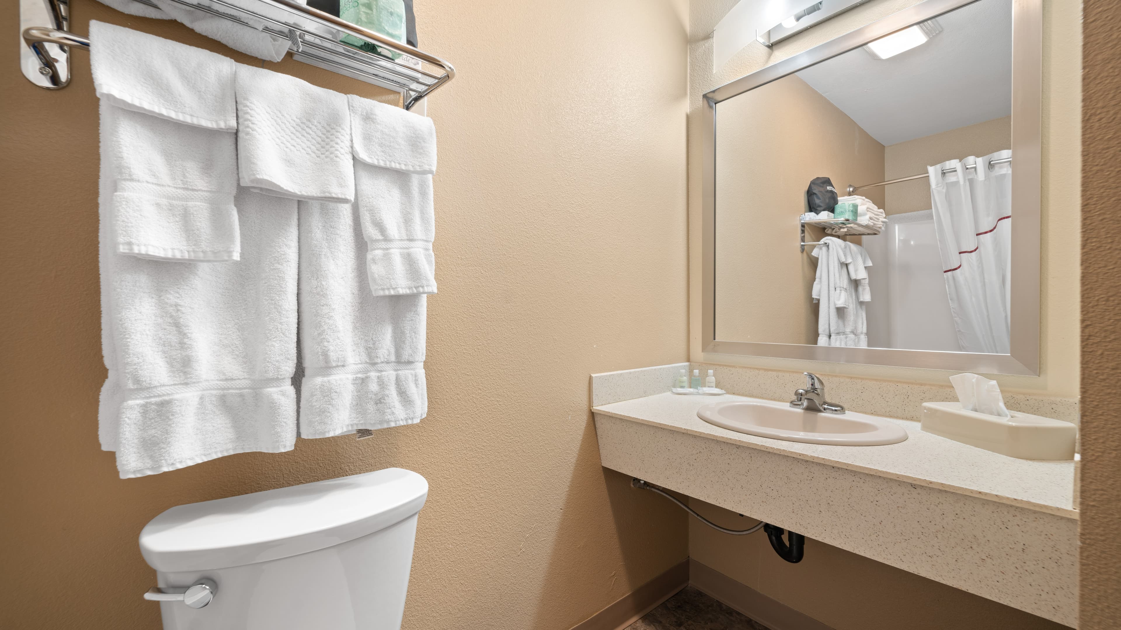 Clarion Hotel & Suites Fairbanks near Ft. Wainwright — 13