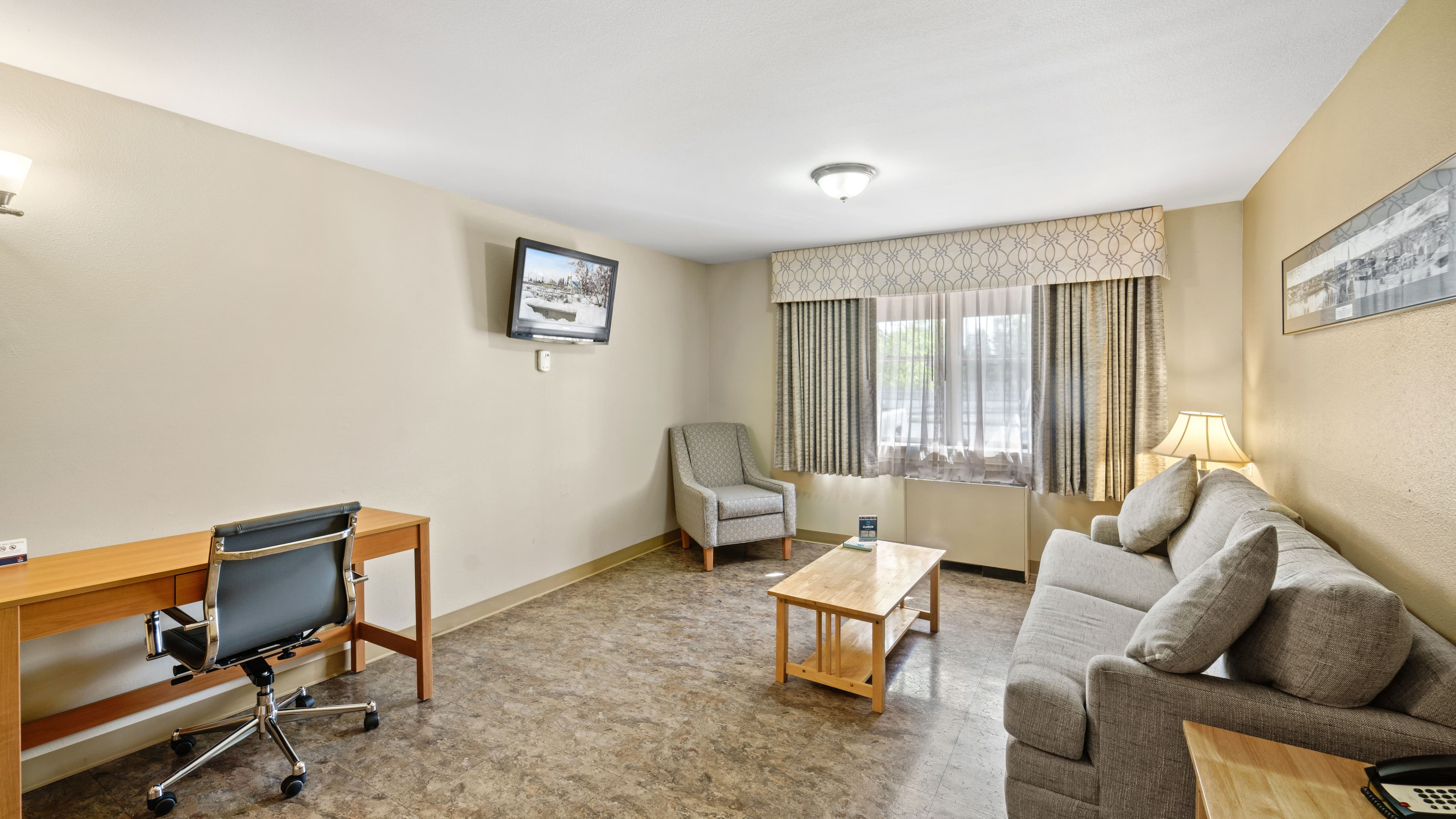 Clarion Hotel & Suites Fairbanks near Ft. Wainwright — 18