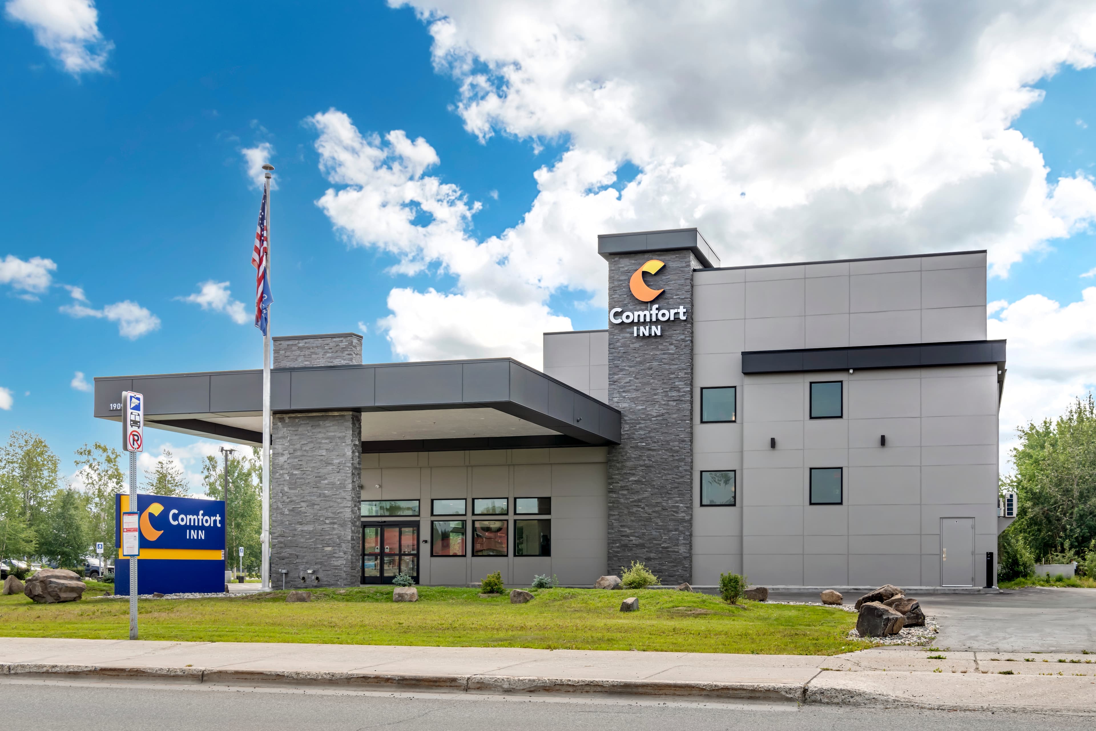 Comfort Inn Fairbanks - Image 1