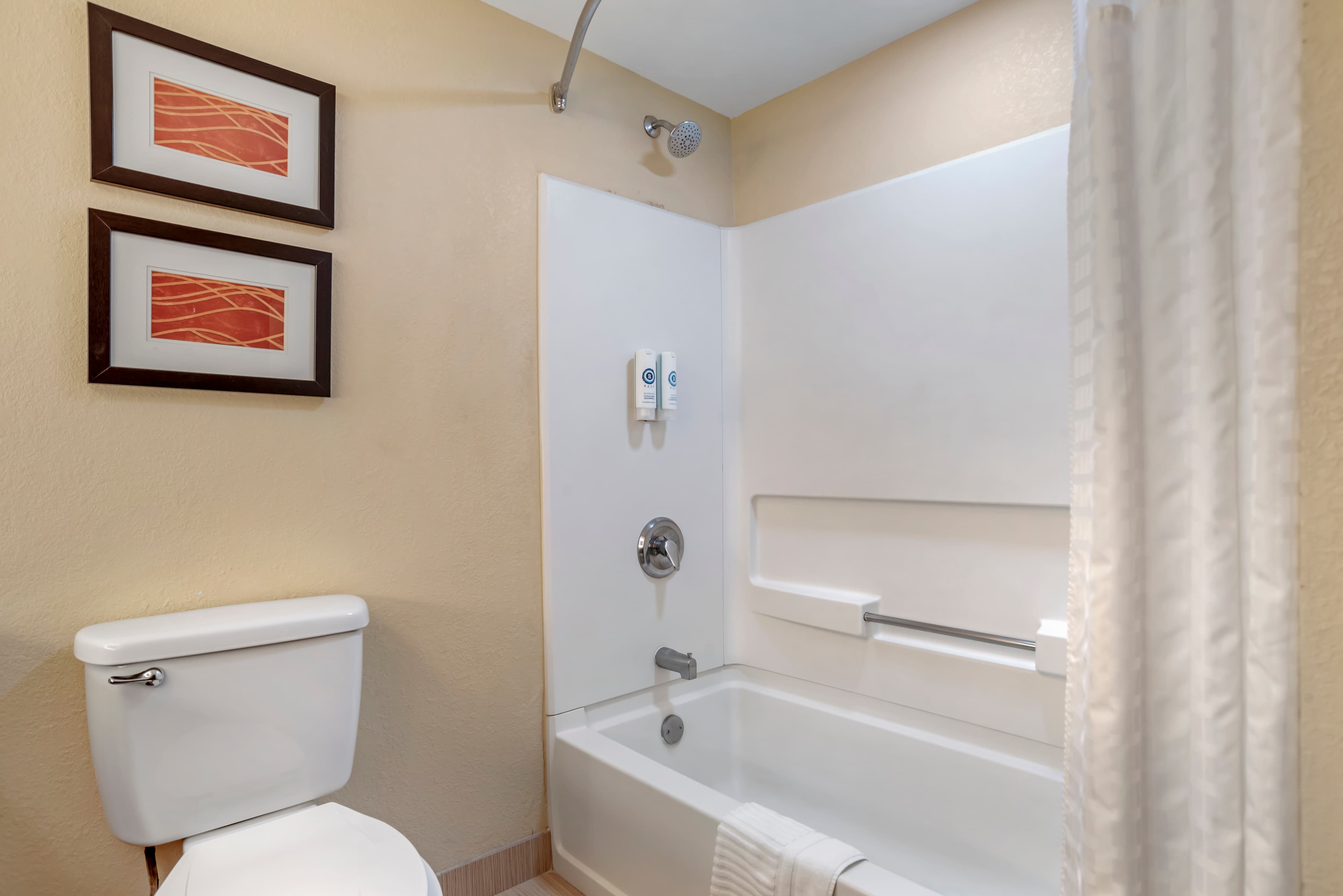 Comfort Inn Opelika - Auburn — 8