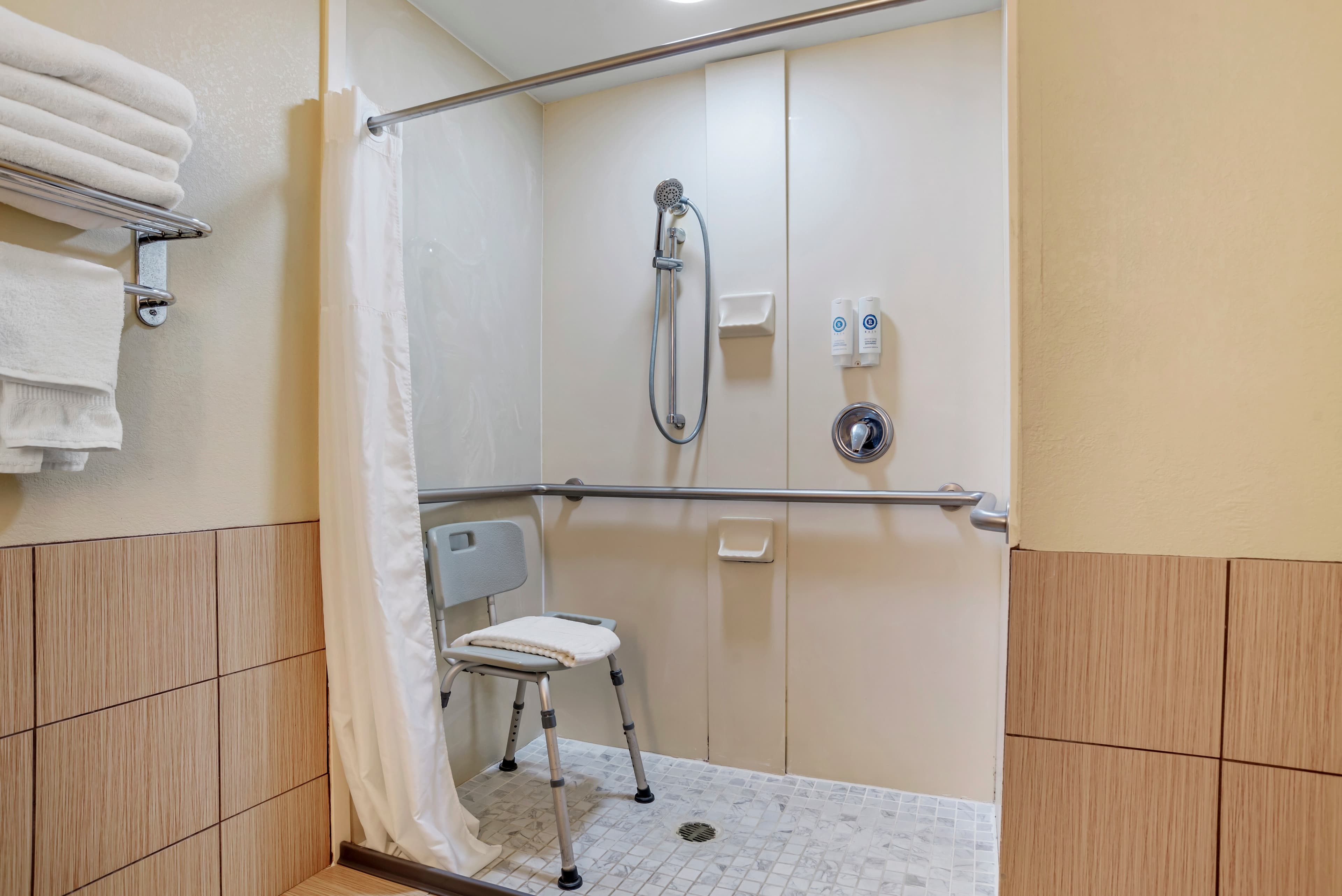 Comfort Inn Opelika - Auburn - Image 4