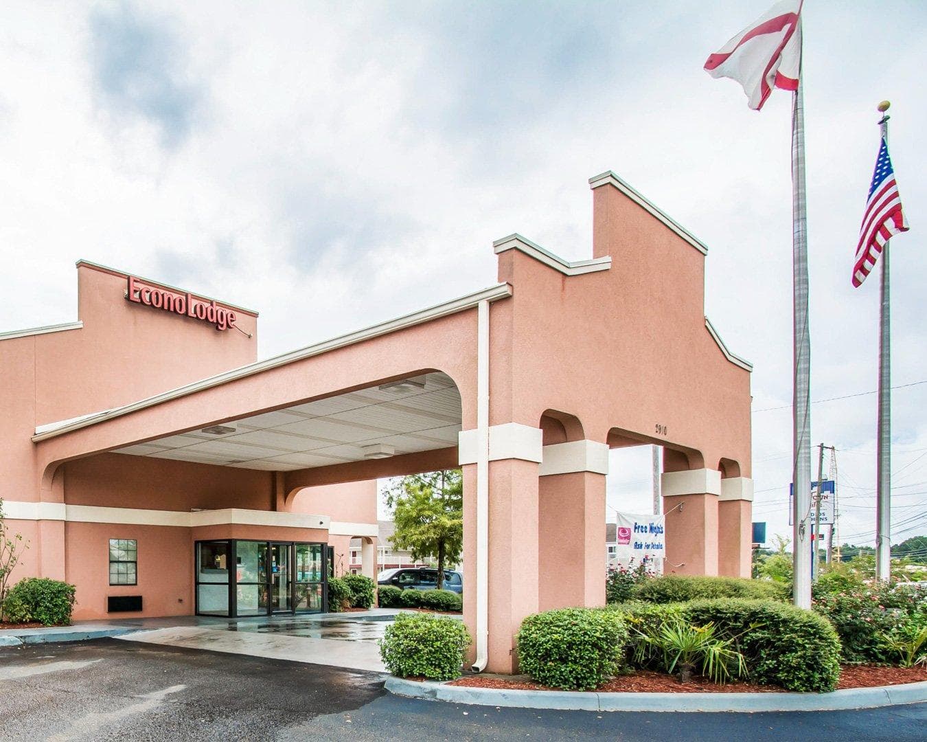 Econo Lodge Dothan West - Image 1