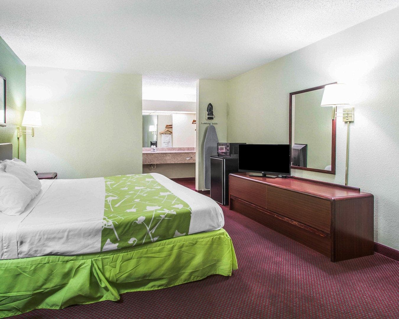 Econo Lodge Dothan West — 6