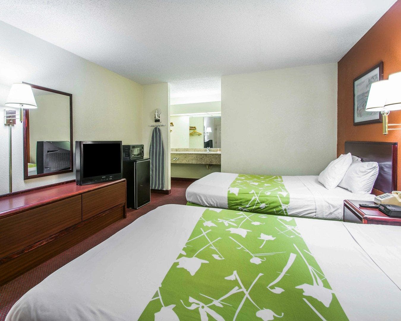 Econo Lodge Dothan West — 9
