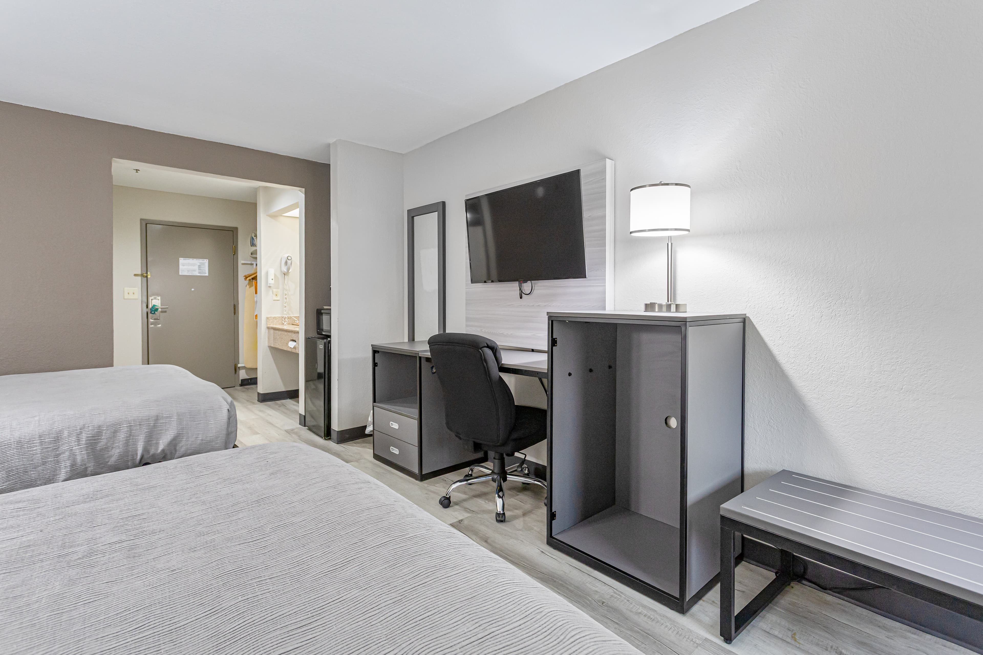 Quality Inn Edmund Pettus Bridge area — 7