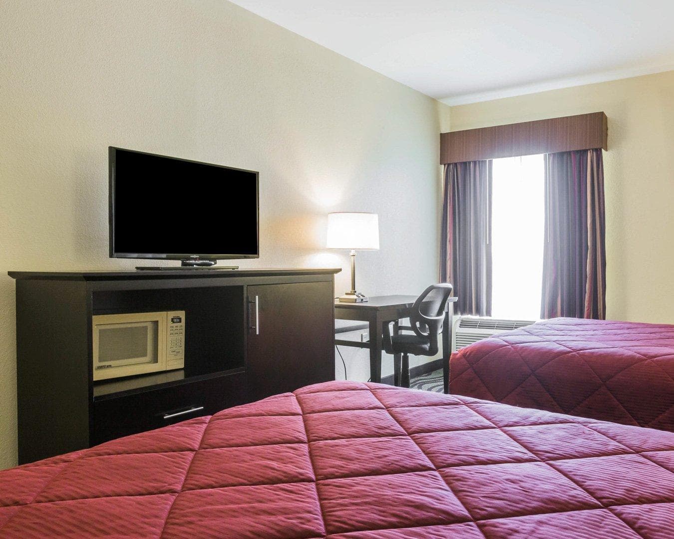 Quality Inn & Suites North Montgomery — 13