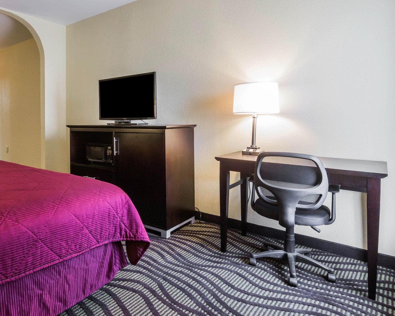 Quality Inn & Suites North Montgomery — 17