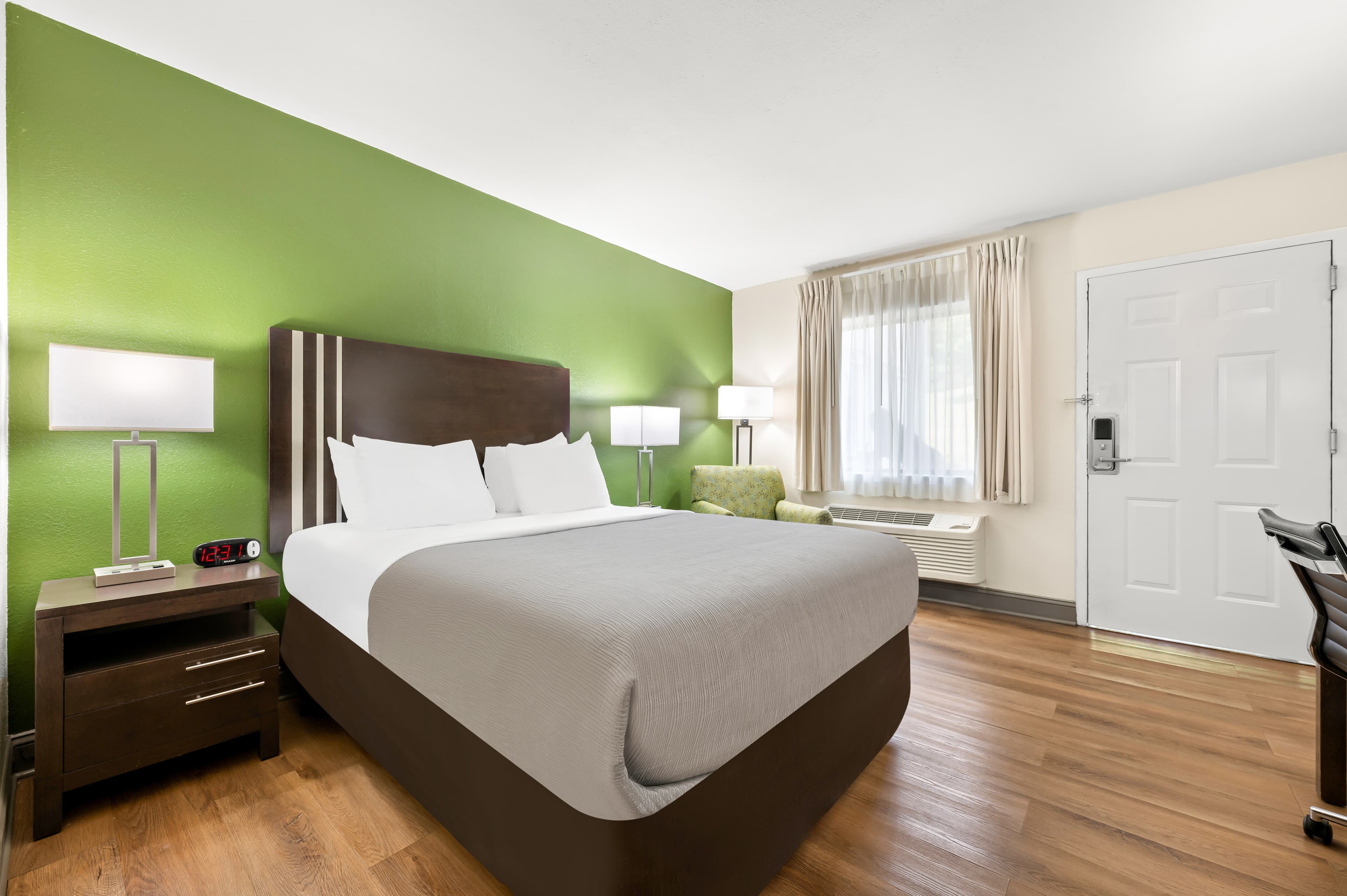 Quality Inn Pelham I-65 exit 246 - Image 3