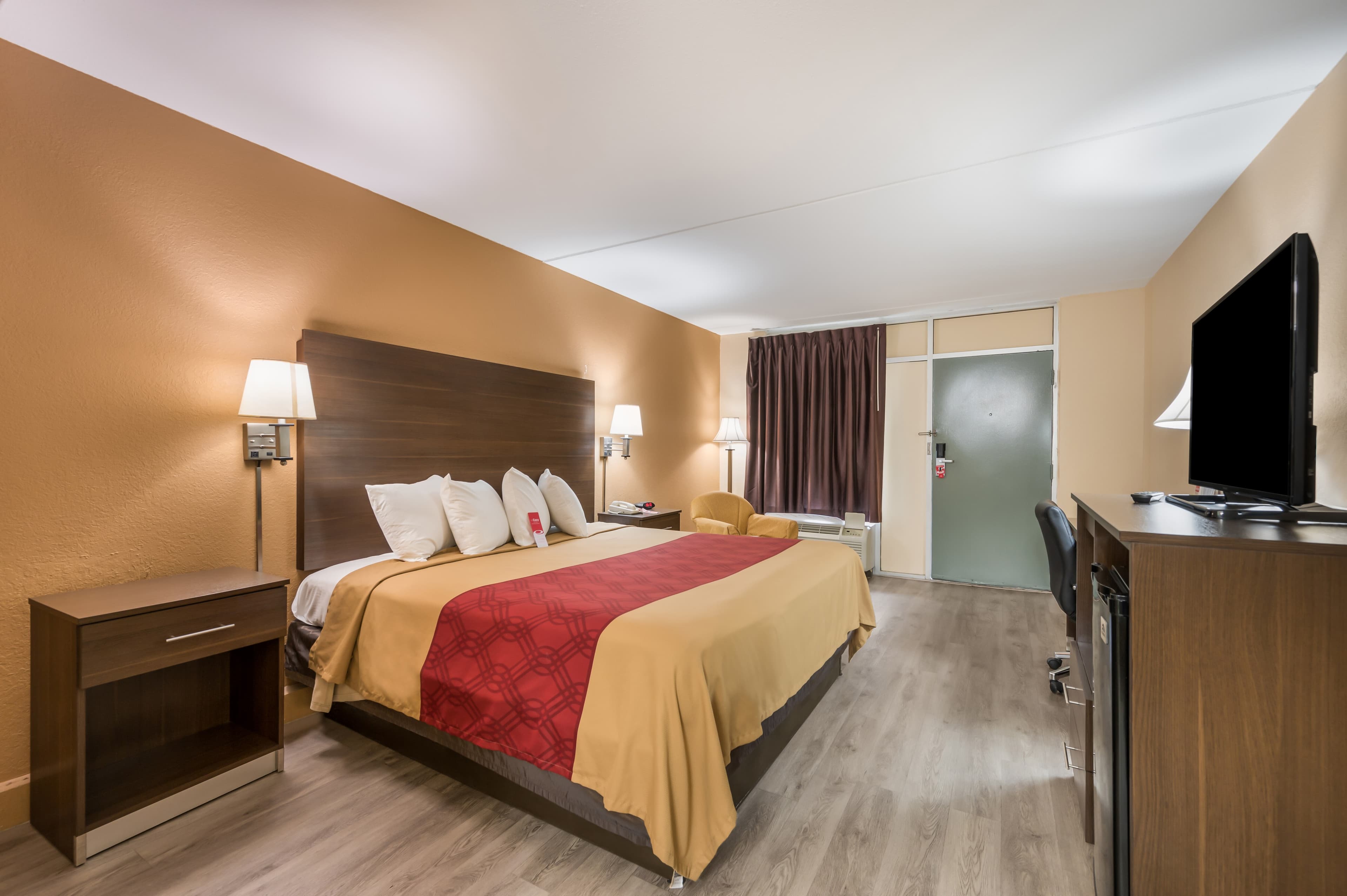 Econo Lodge Cullman South — 15