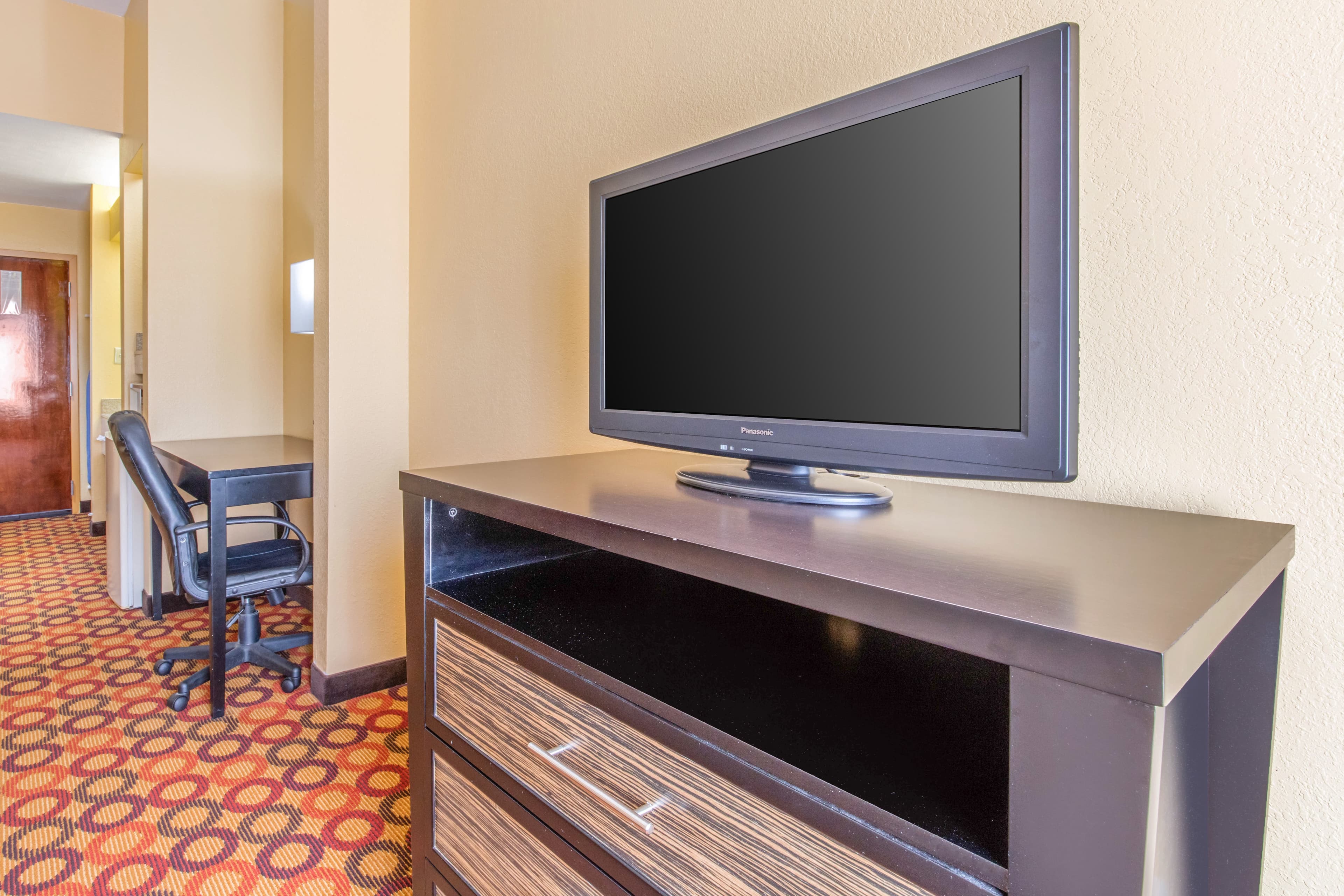 Quality Inn & Suites Montgomery East Carmichael Rd - Image 4