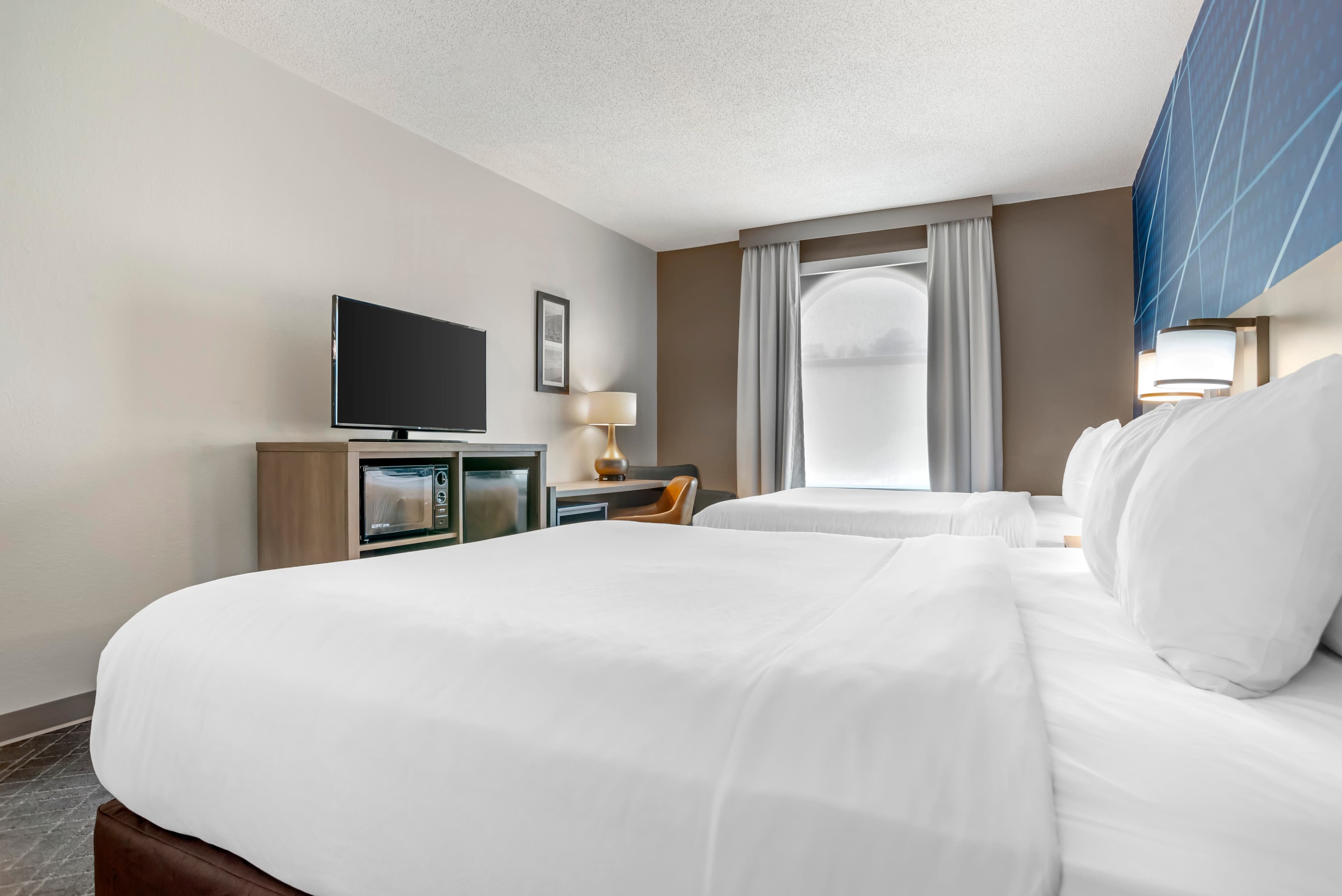 Comfort Inn Greenville I-65 — 12