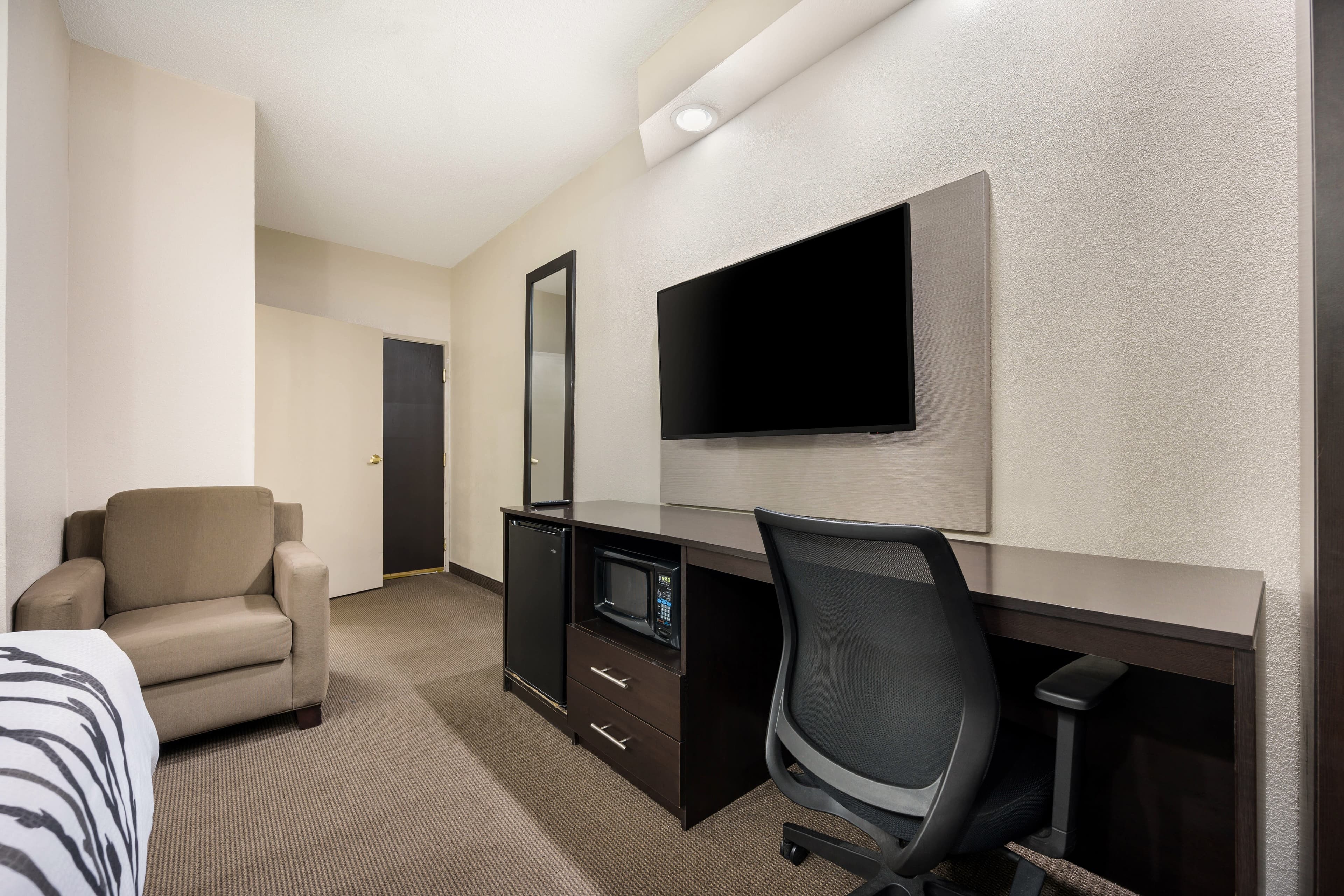 Sleep Inn Athens I-65 - Image 4