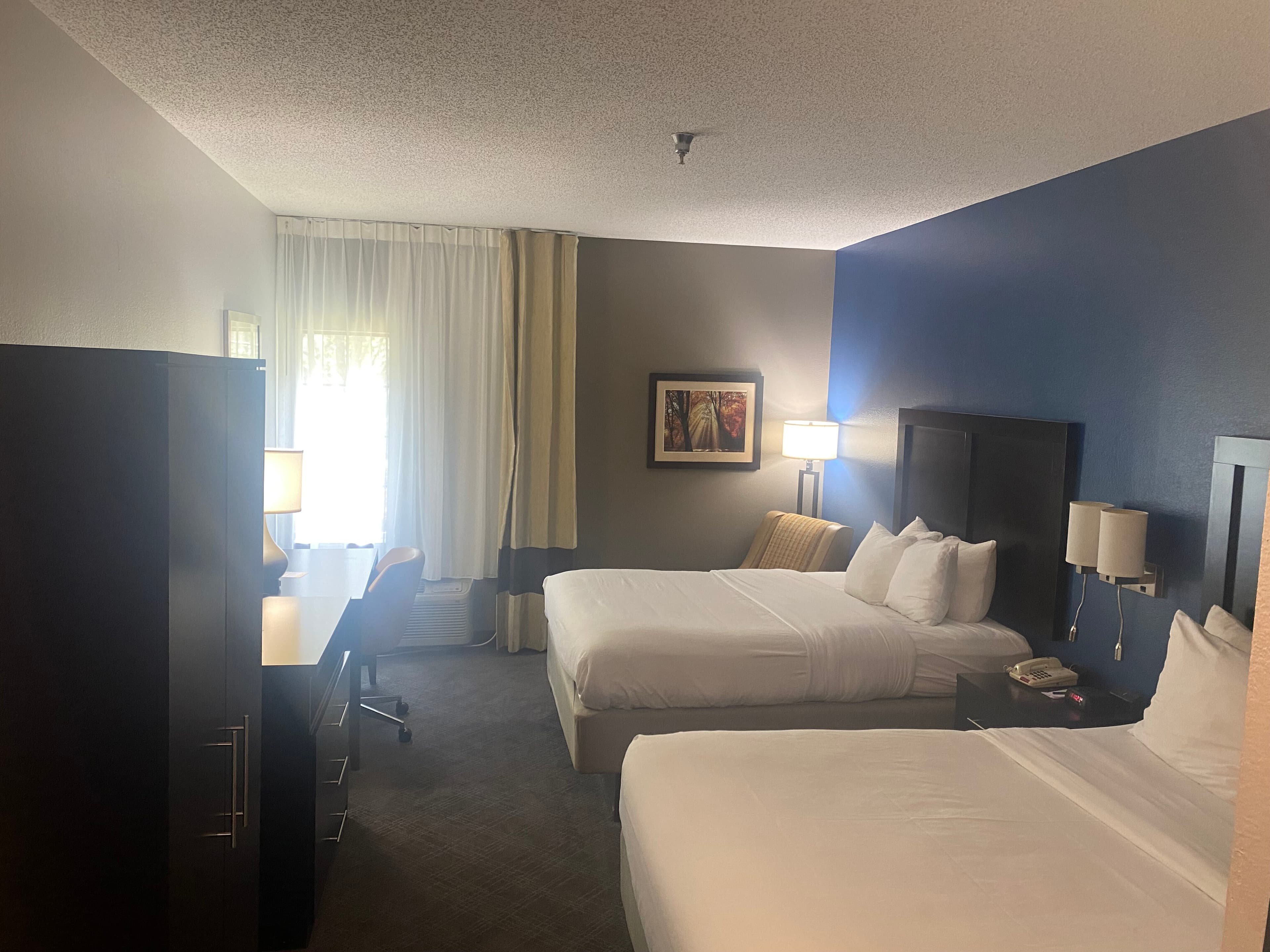 Comfort Inn & Suites Trussville I-59 Exit 141 - Image 5
