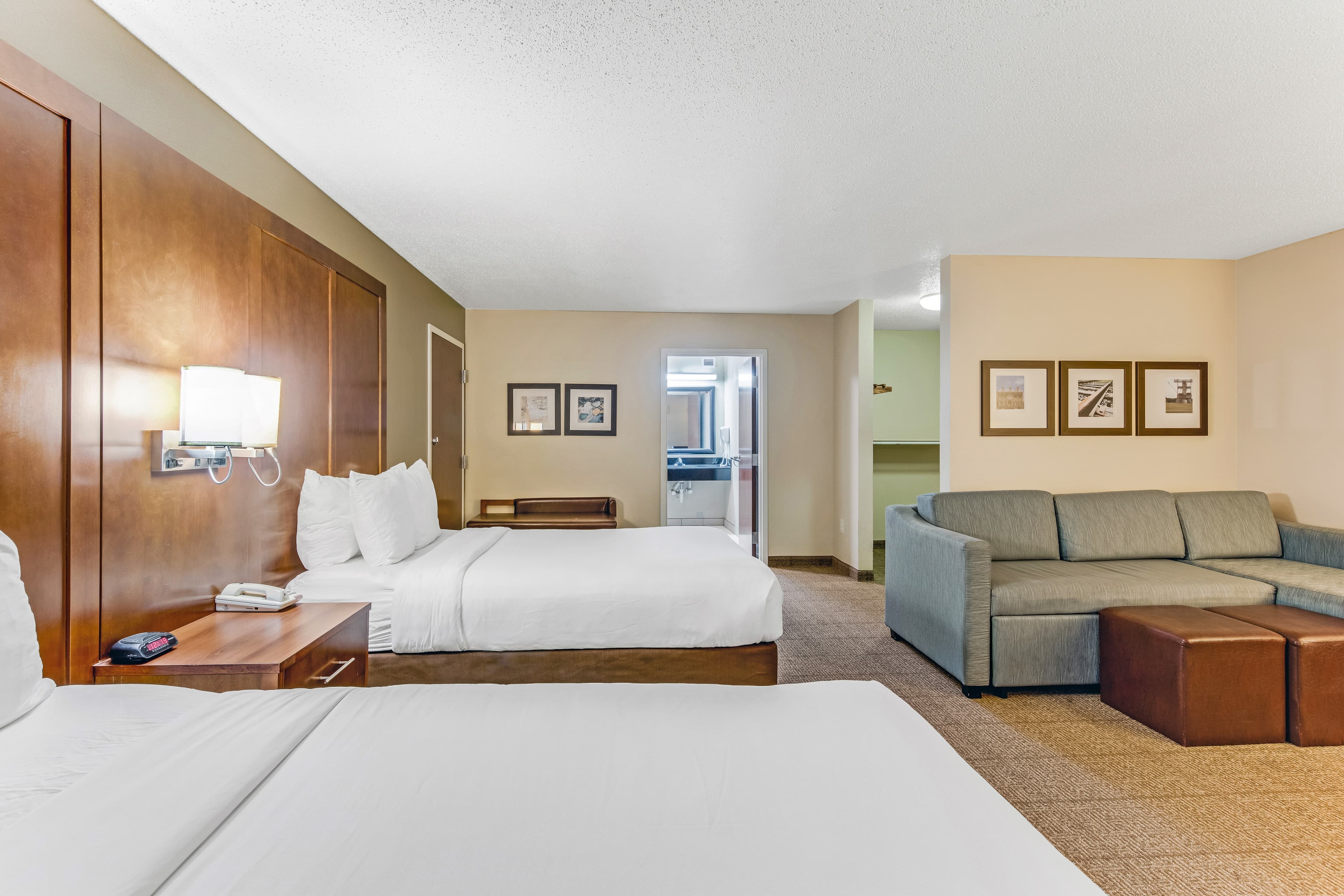 Comfort Suites Huntsville MidCity District at Research Park - Image 5