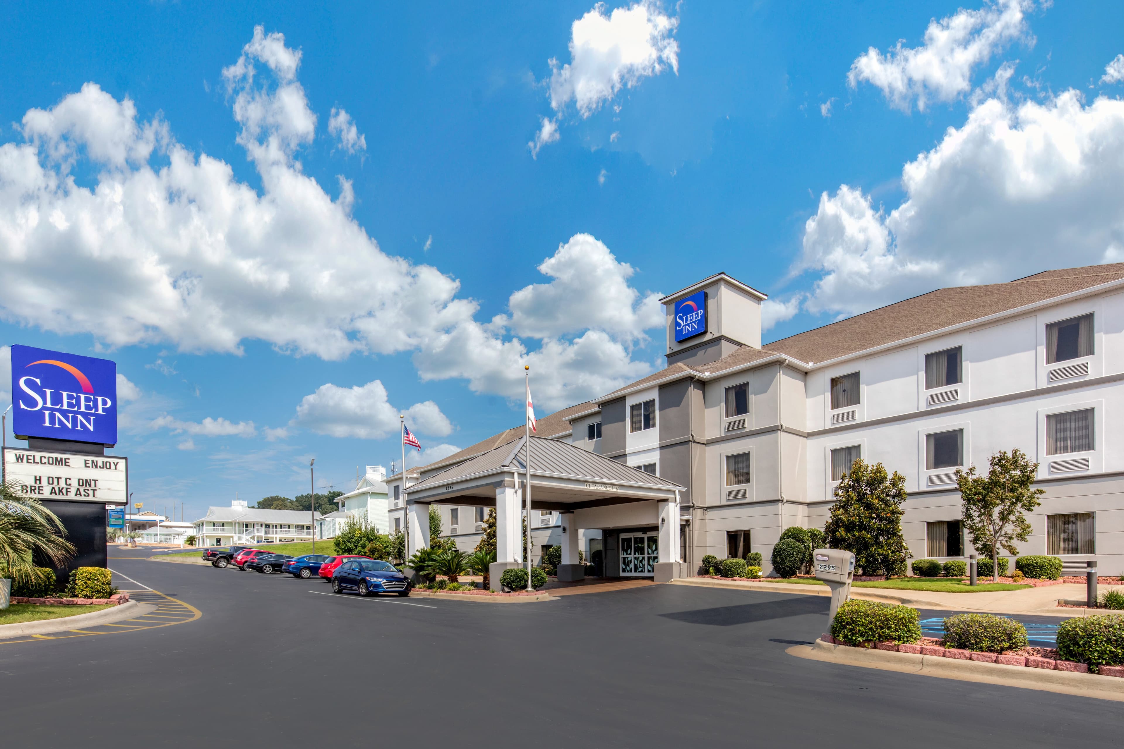 Sleep Inn & Suites Millbrook - Prattville - Image 1