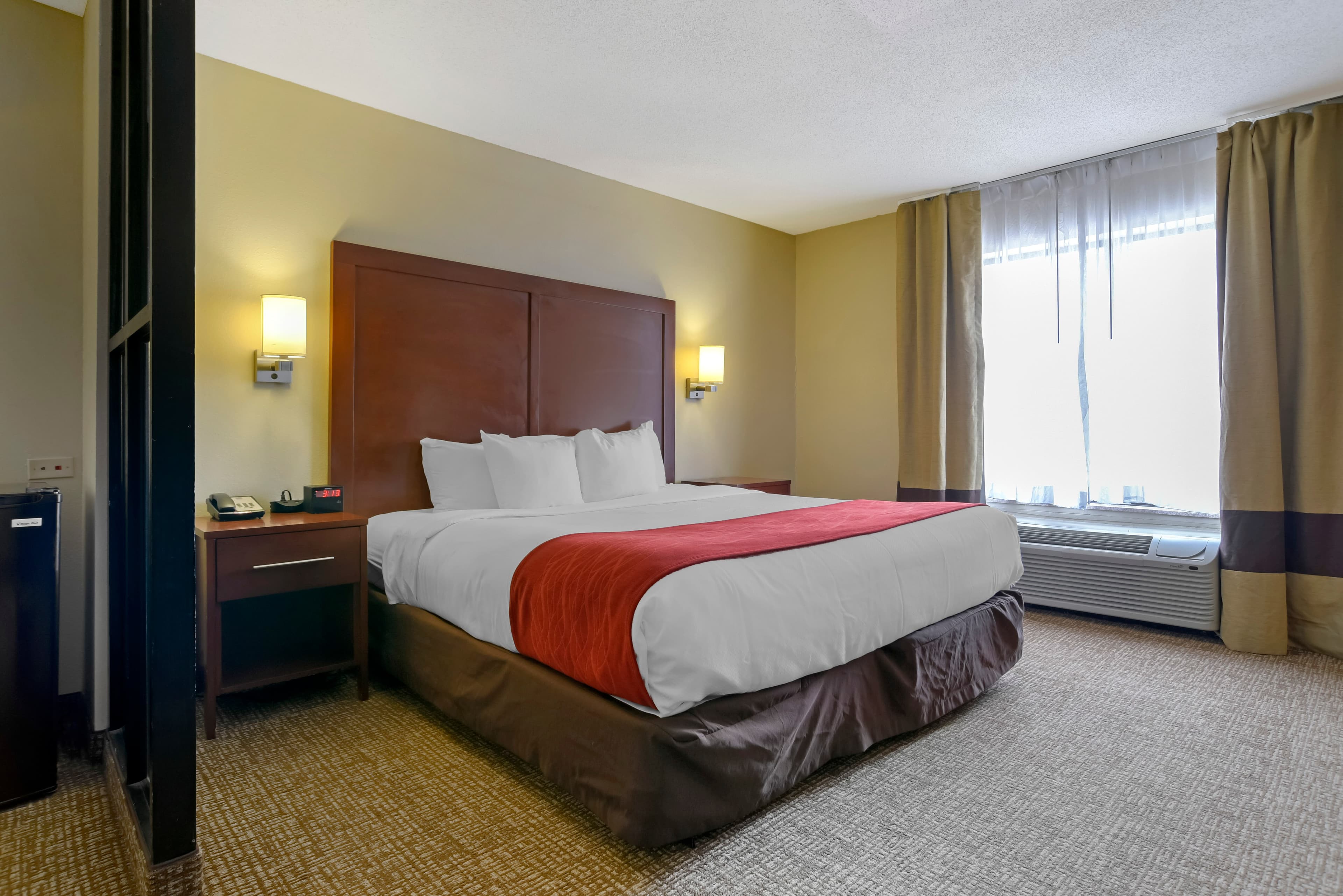Comfort Suites Fultondale I-65 near I-22 — 7
