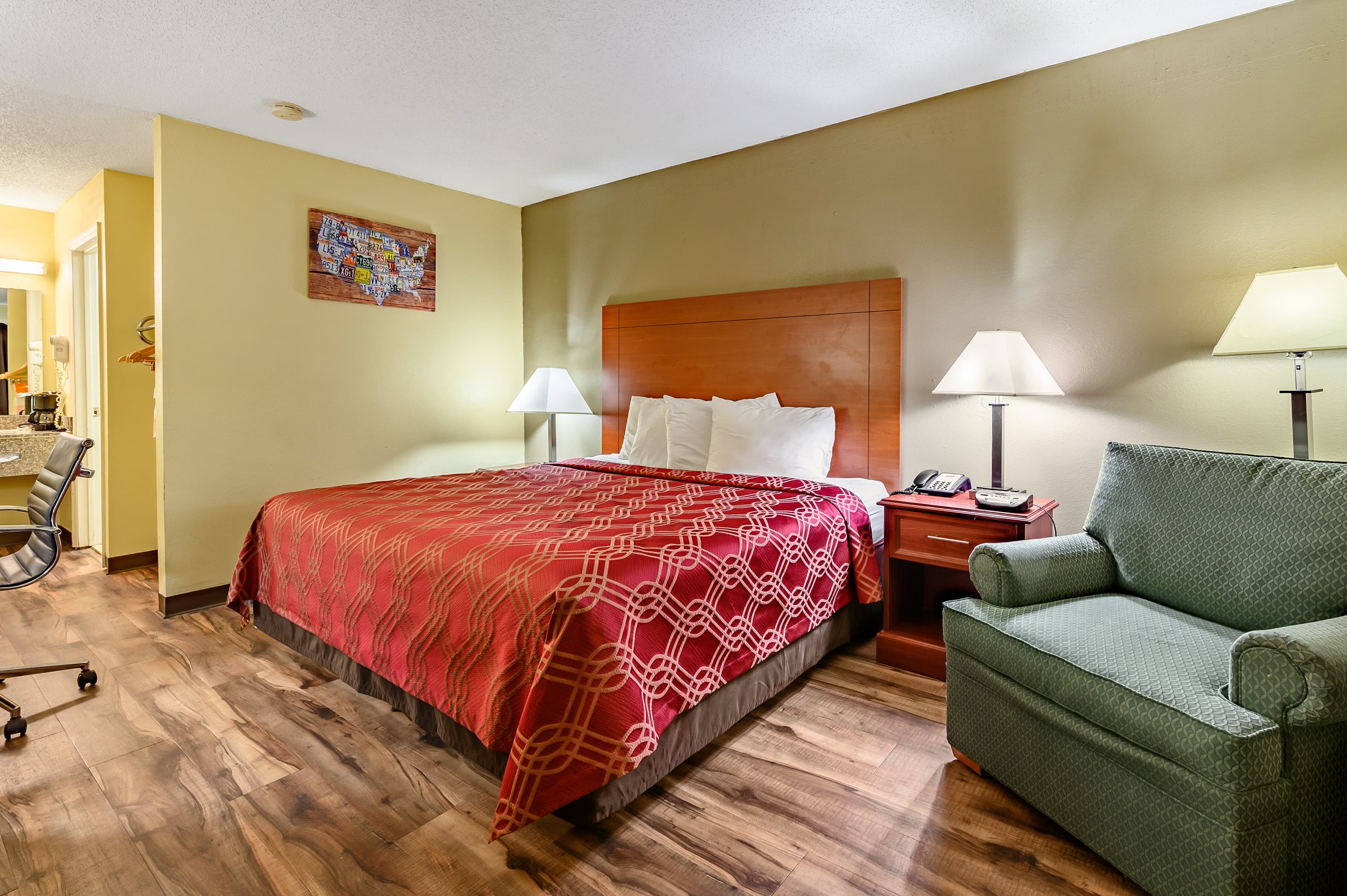 Econo Lodge Athens I-65 — 6