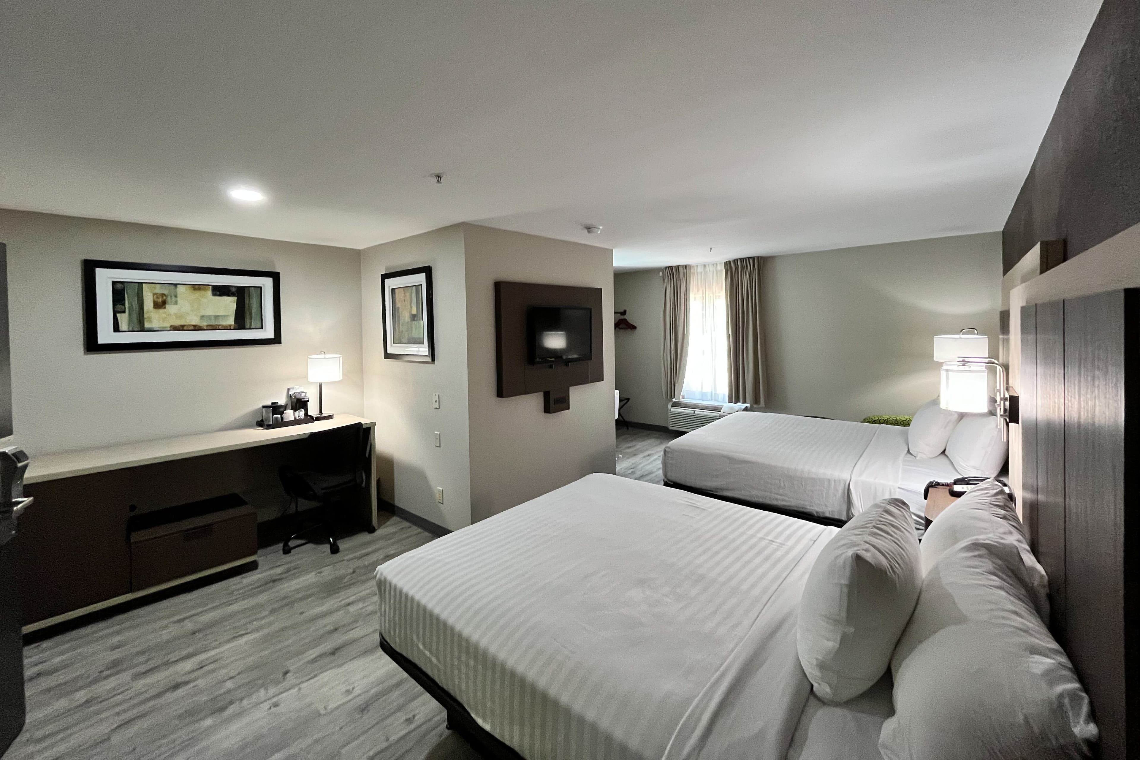 Quality Inn & Suites at Airport Blvd I-65 - Image 5