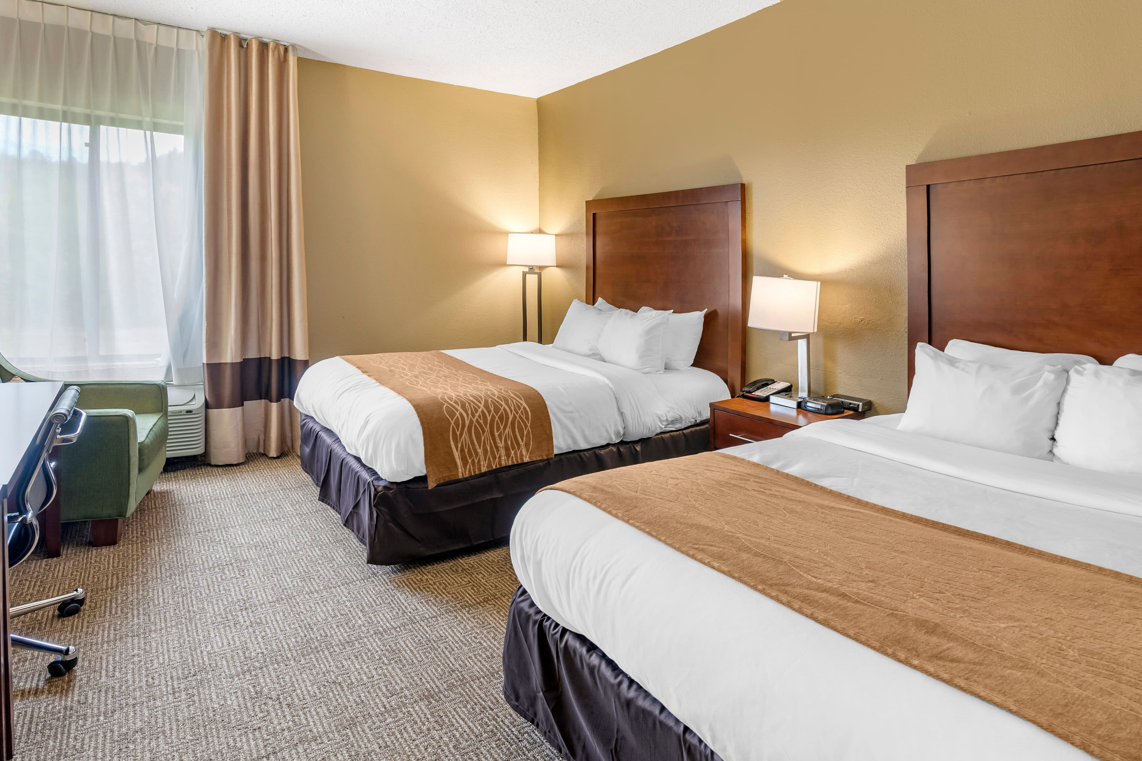 Comfort Inn & Suites Lincoln I-20 - Image 3
