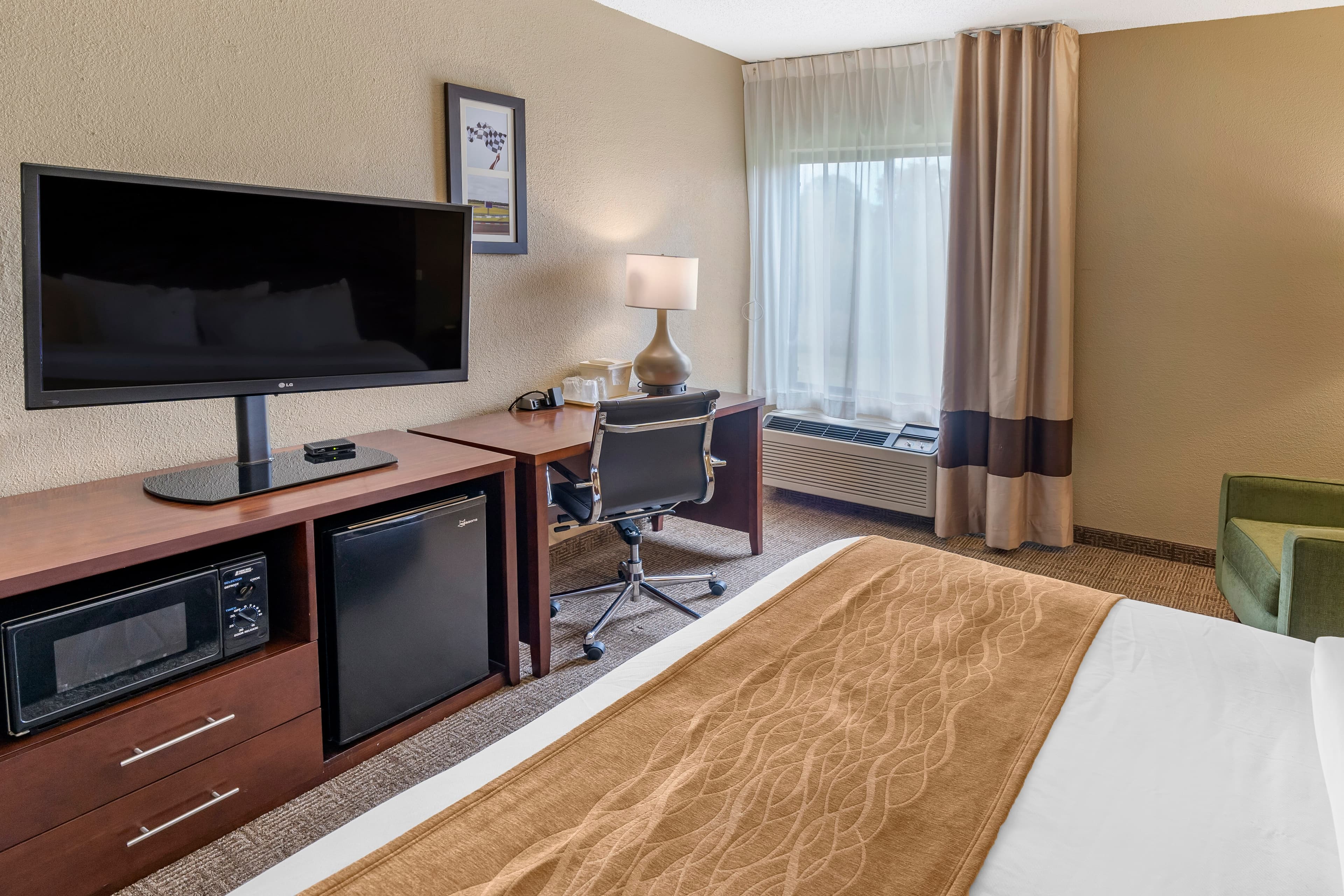 Comfort Inn & Suites Lincoln I-20 — 7