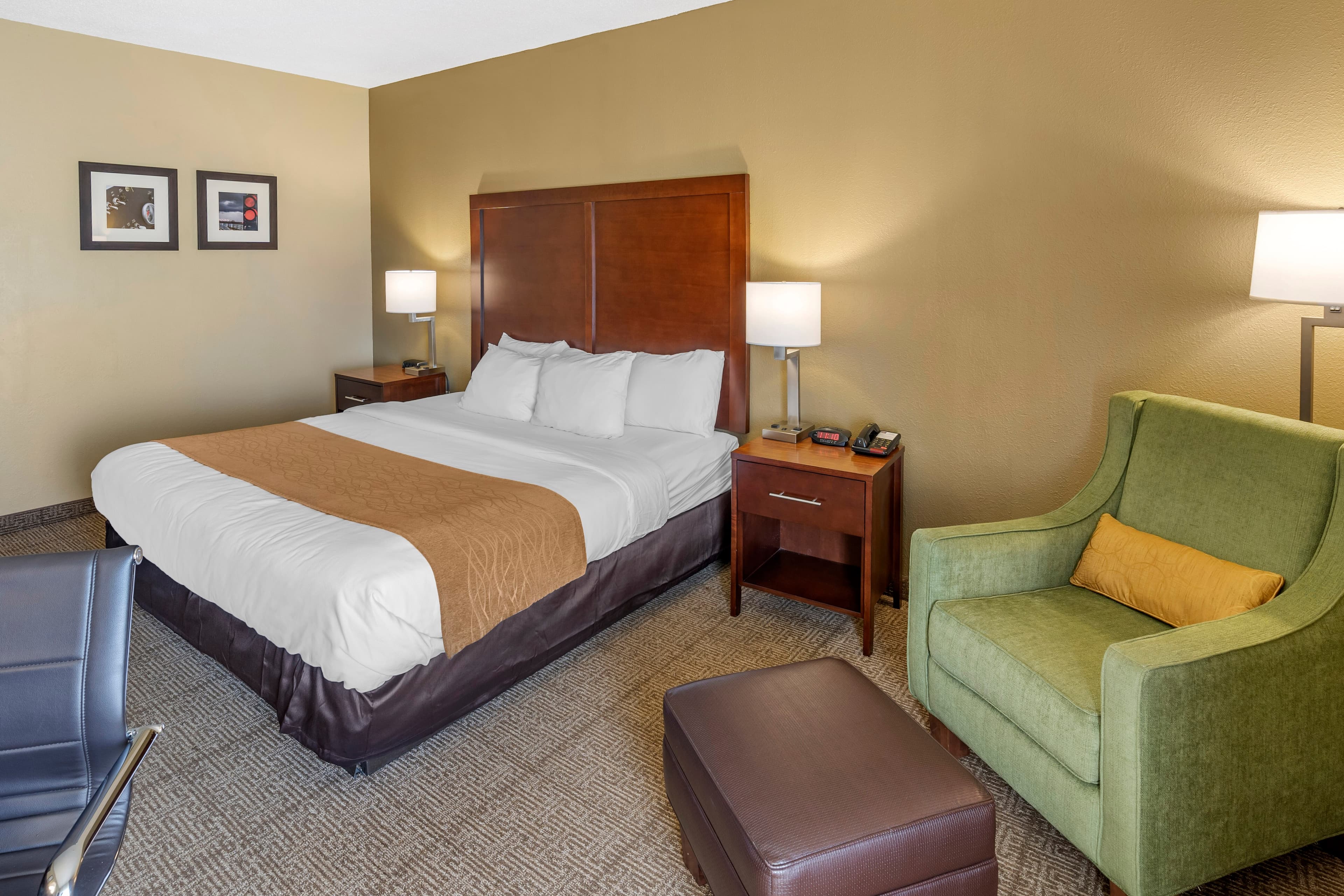 Comfort Inn & Suites Lincoln I-20 — 10