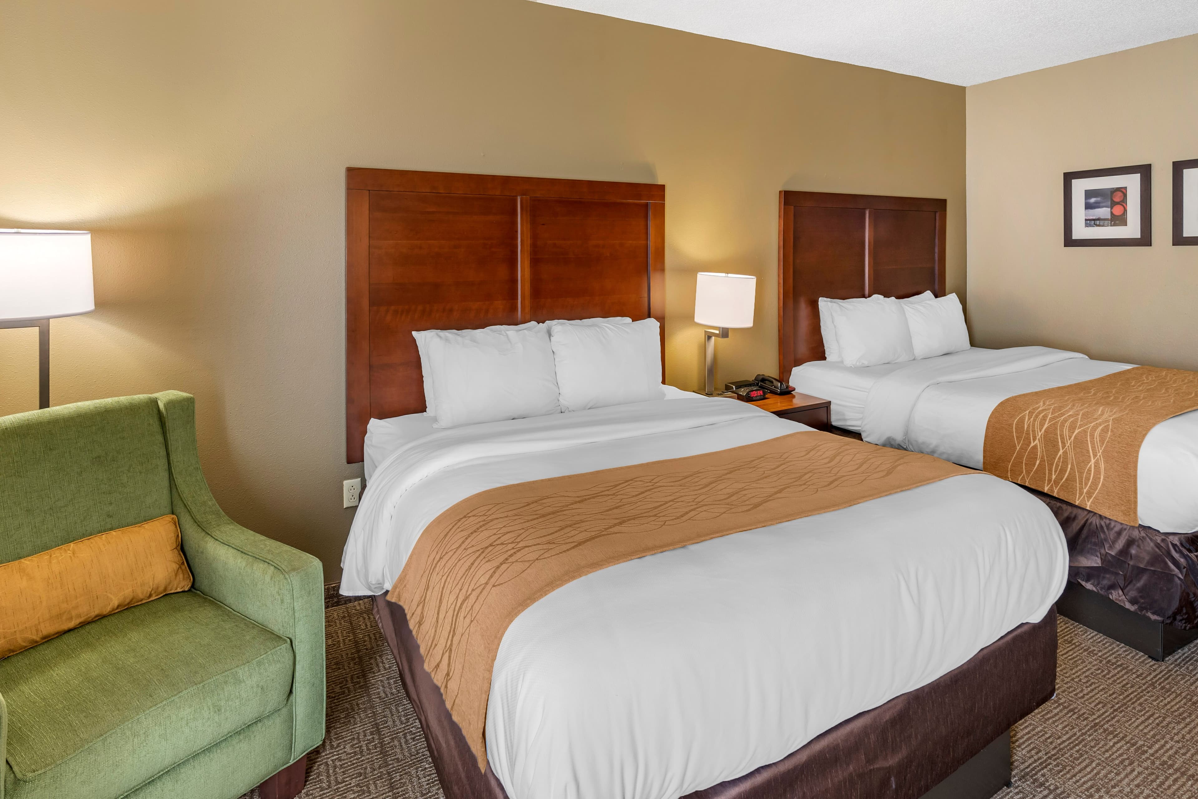 Comfort Inn & Suites Lincoln I-20 — 16