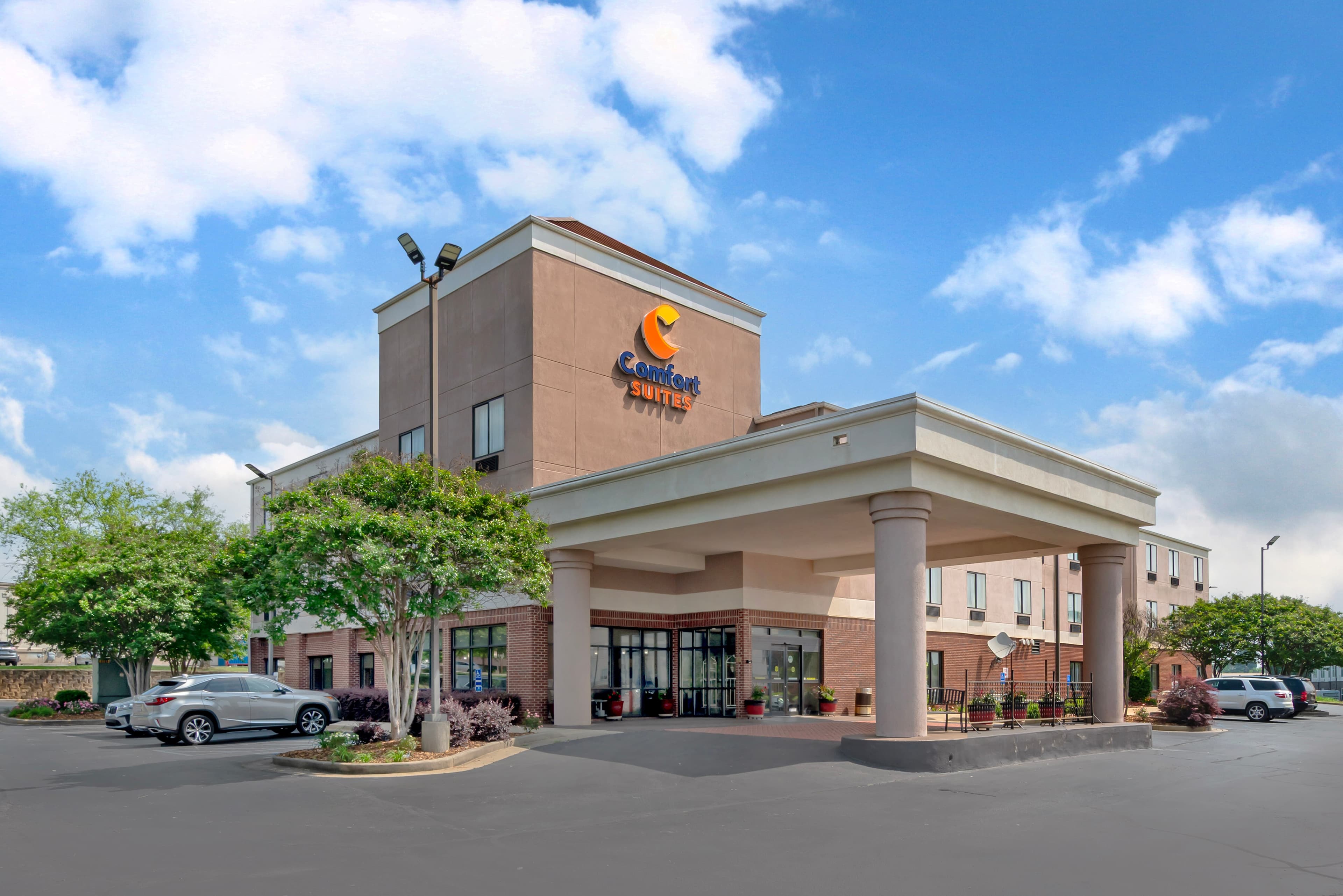 Comfort Suites Oxford I-20 exit 188 - Image 1