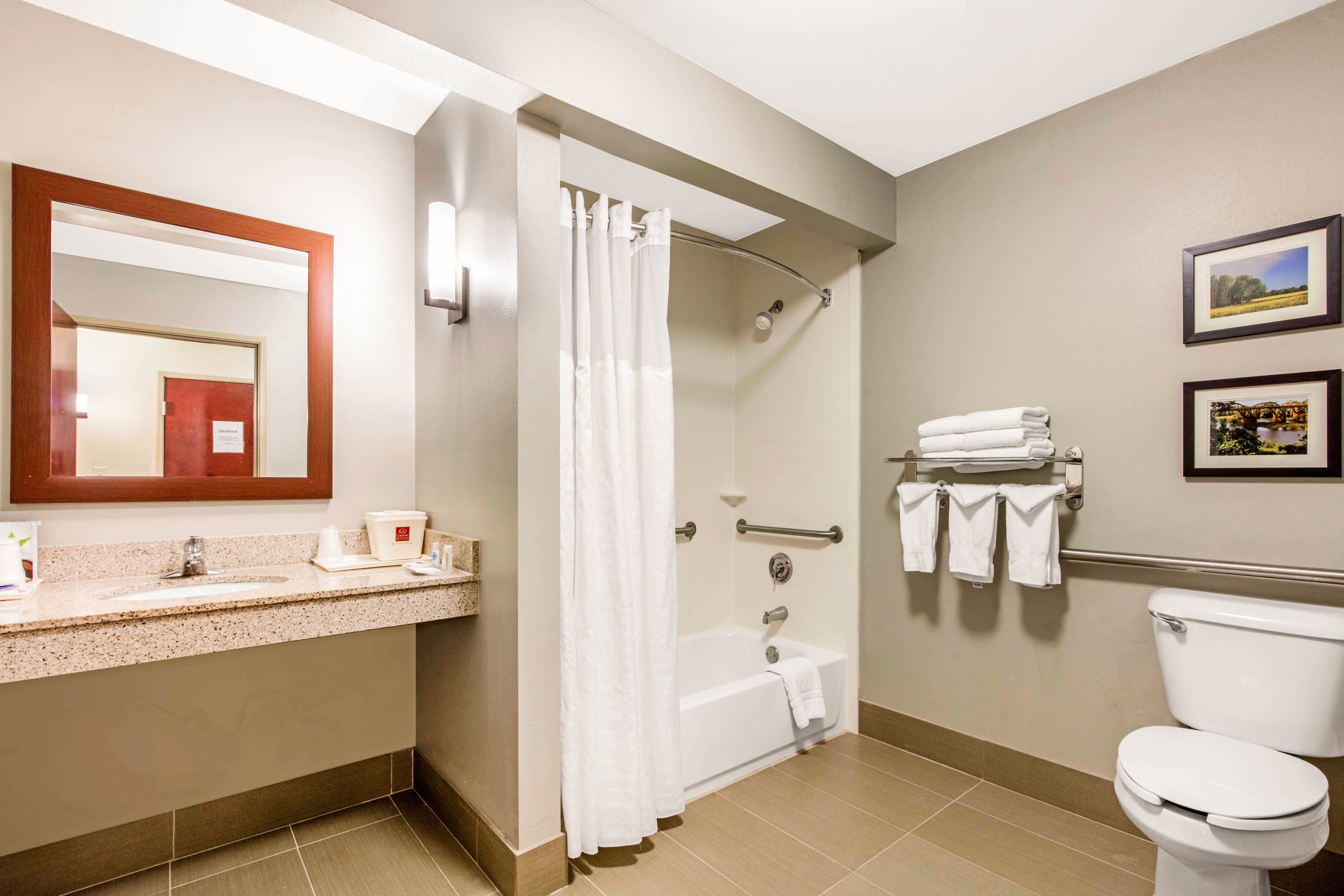 Comfort Suites Tuscaloosa near University — 6